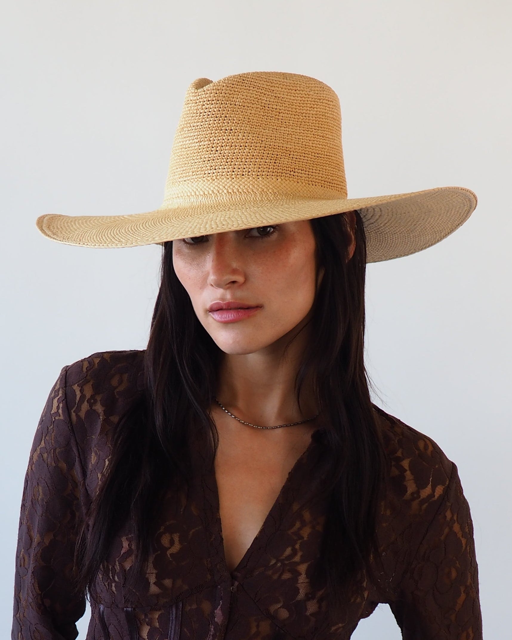 Caro Hat in Crochet Top Ochre - CLYDE