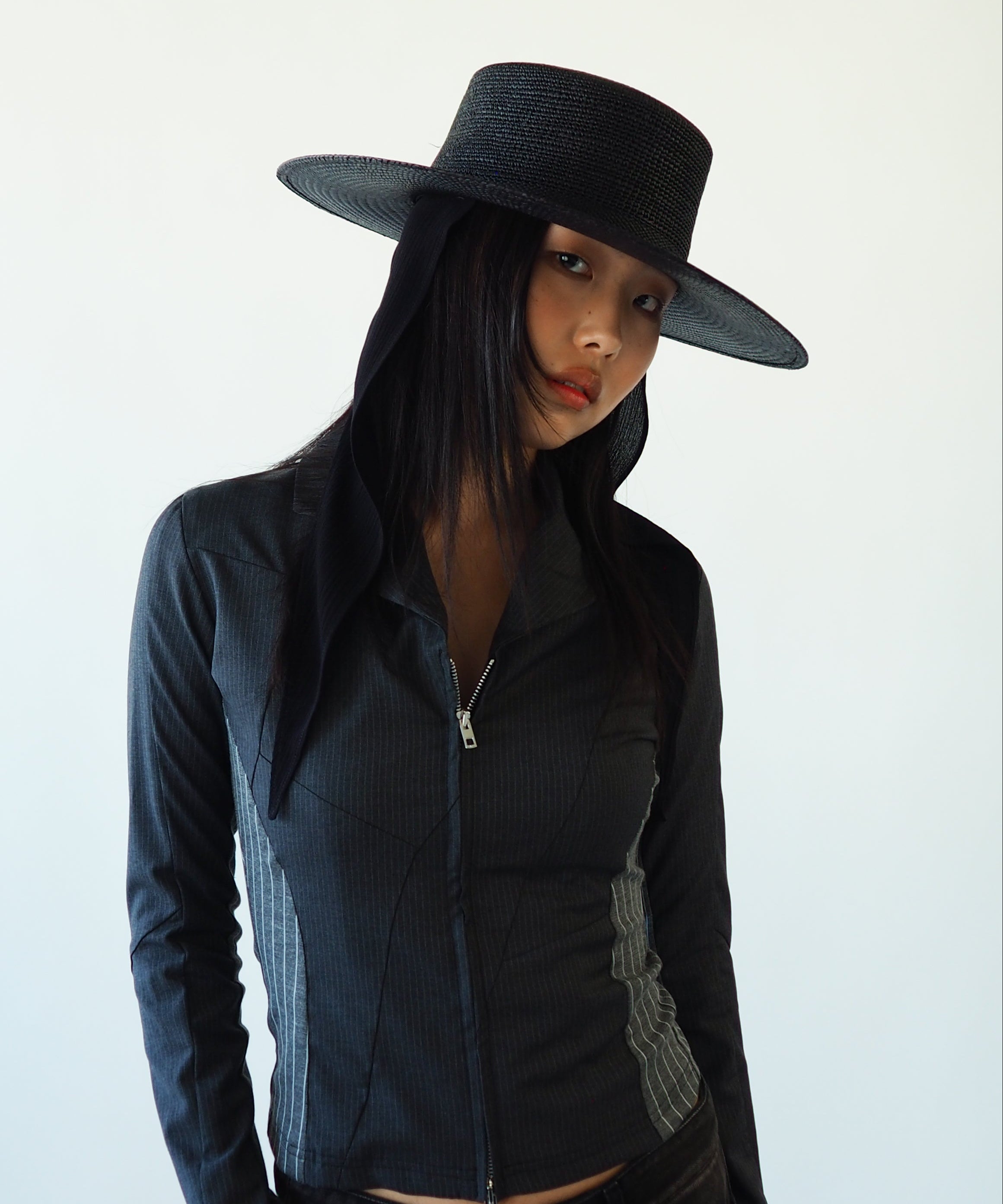 Cielo Hat w. Shade in Black Toquilla Straw - CLYDE