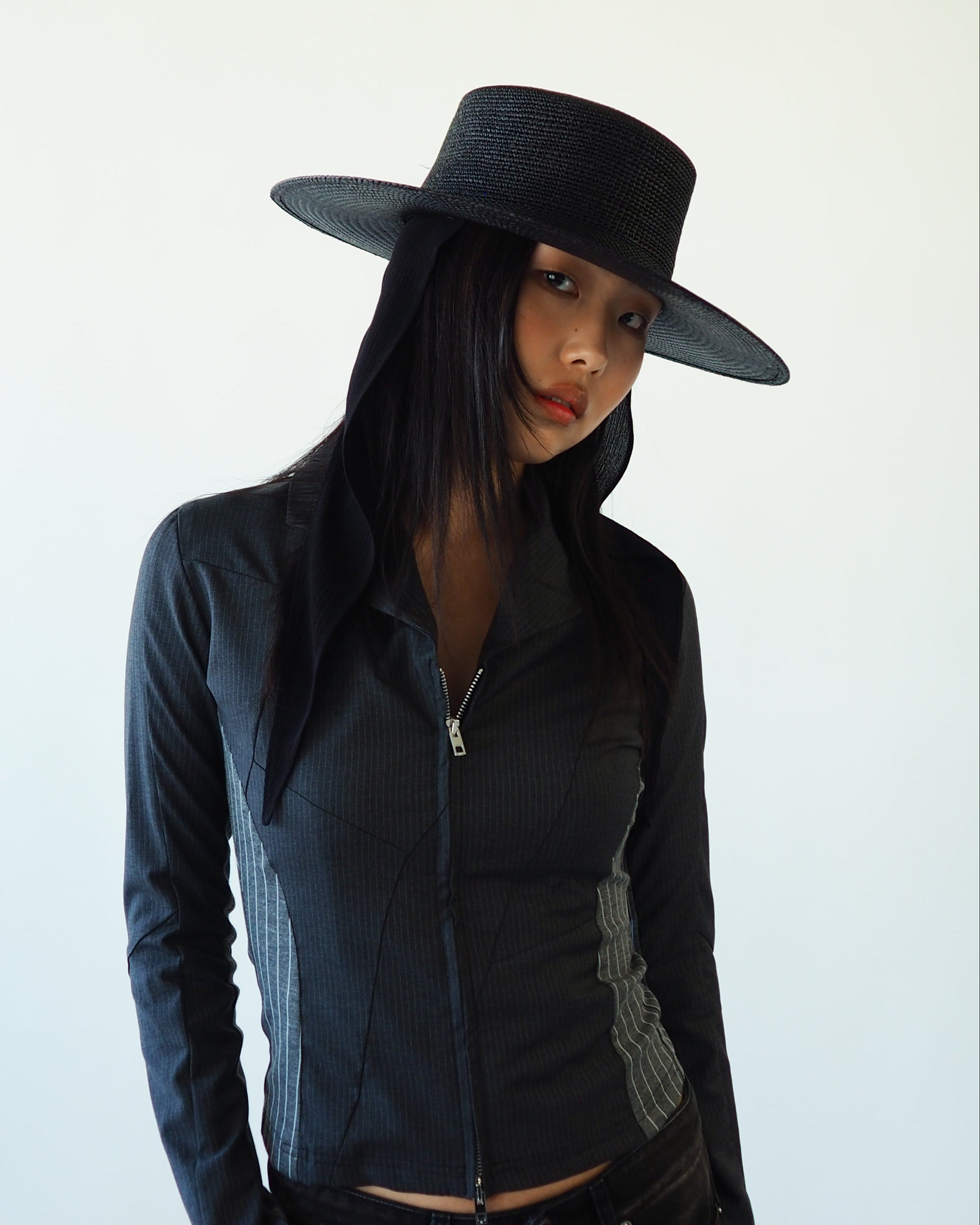 Cielo Hat w. Shade in Black Toquilla Straw - CLYDE