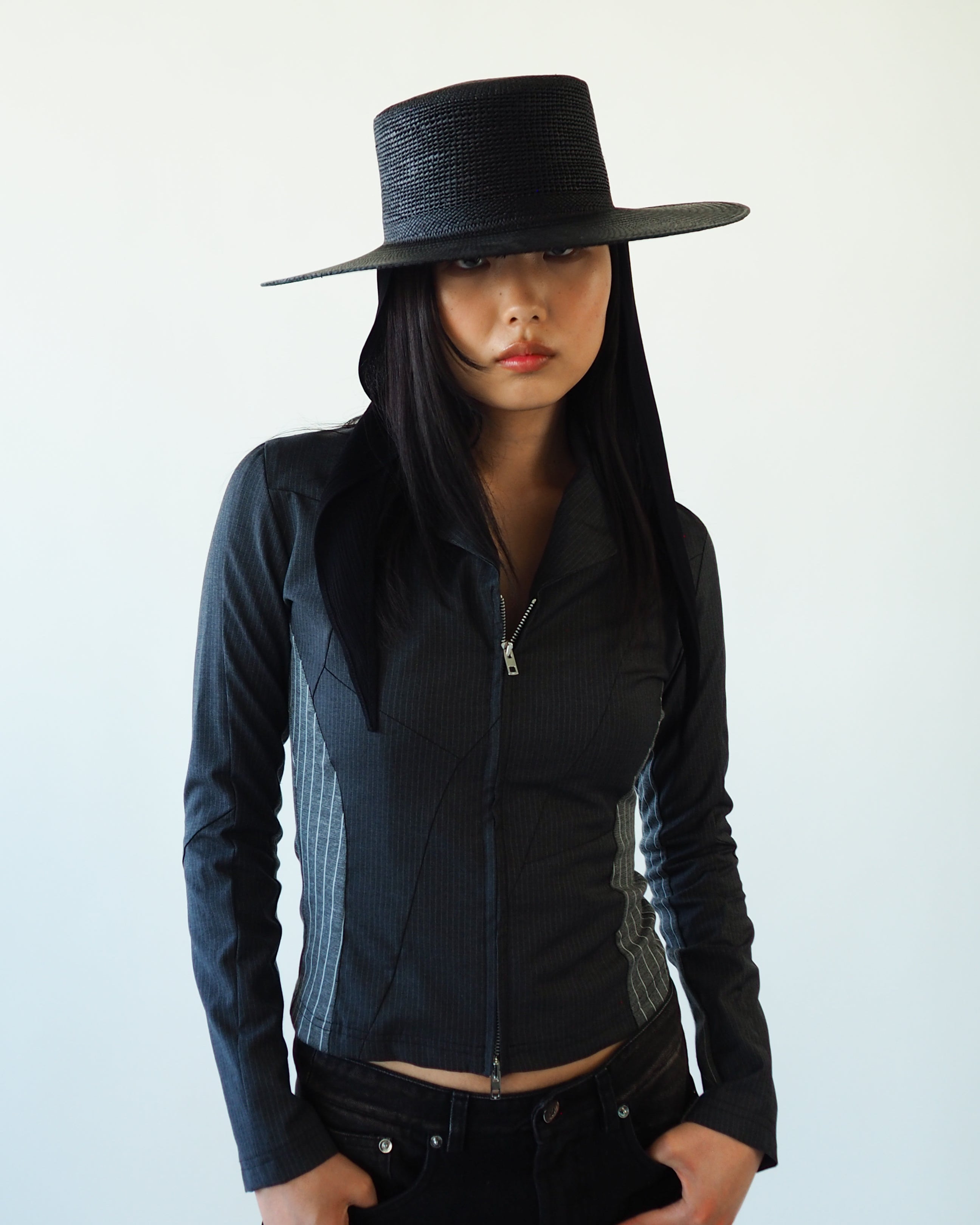 Cielo Hat w. Shade in Black Toquilla Straw - CLYDE