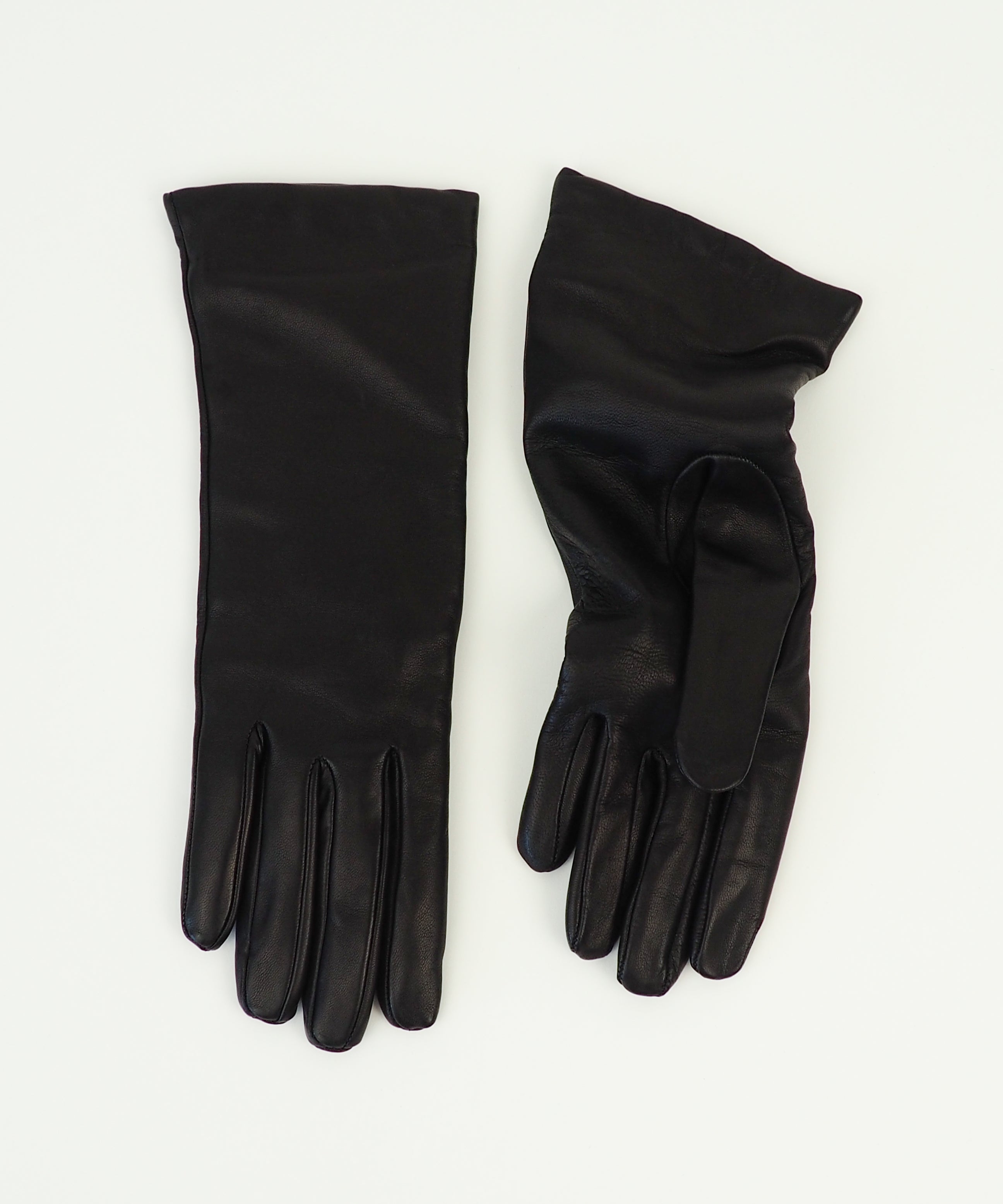 Classic Gloves in Black Nappa Lambskin - CLYDE