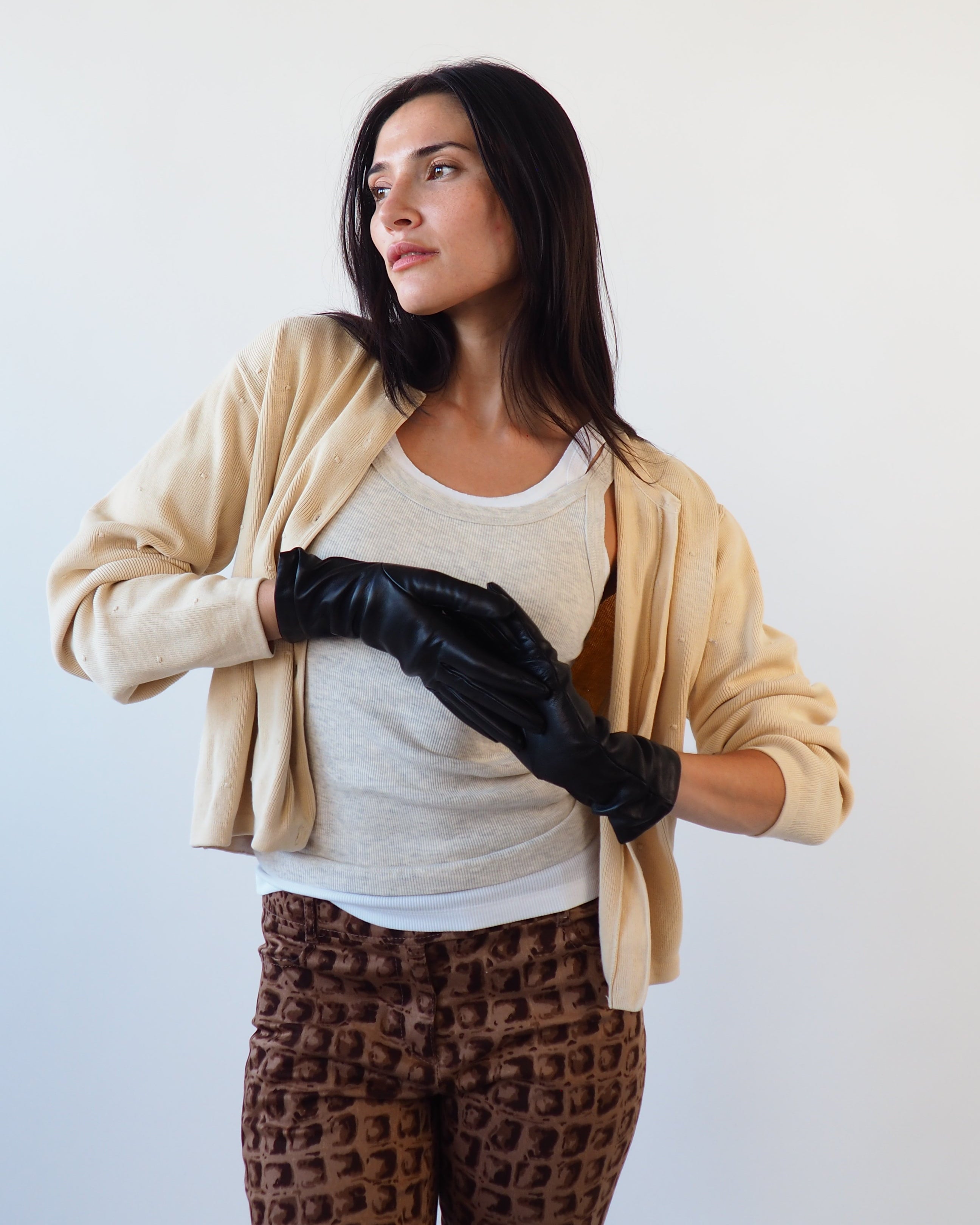 Classic Gloves in Black Nappa Lambskin - CLYDE