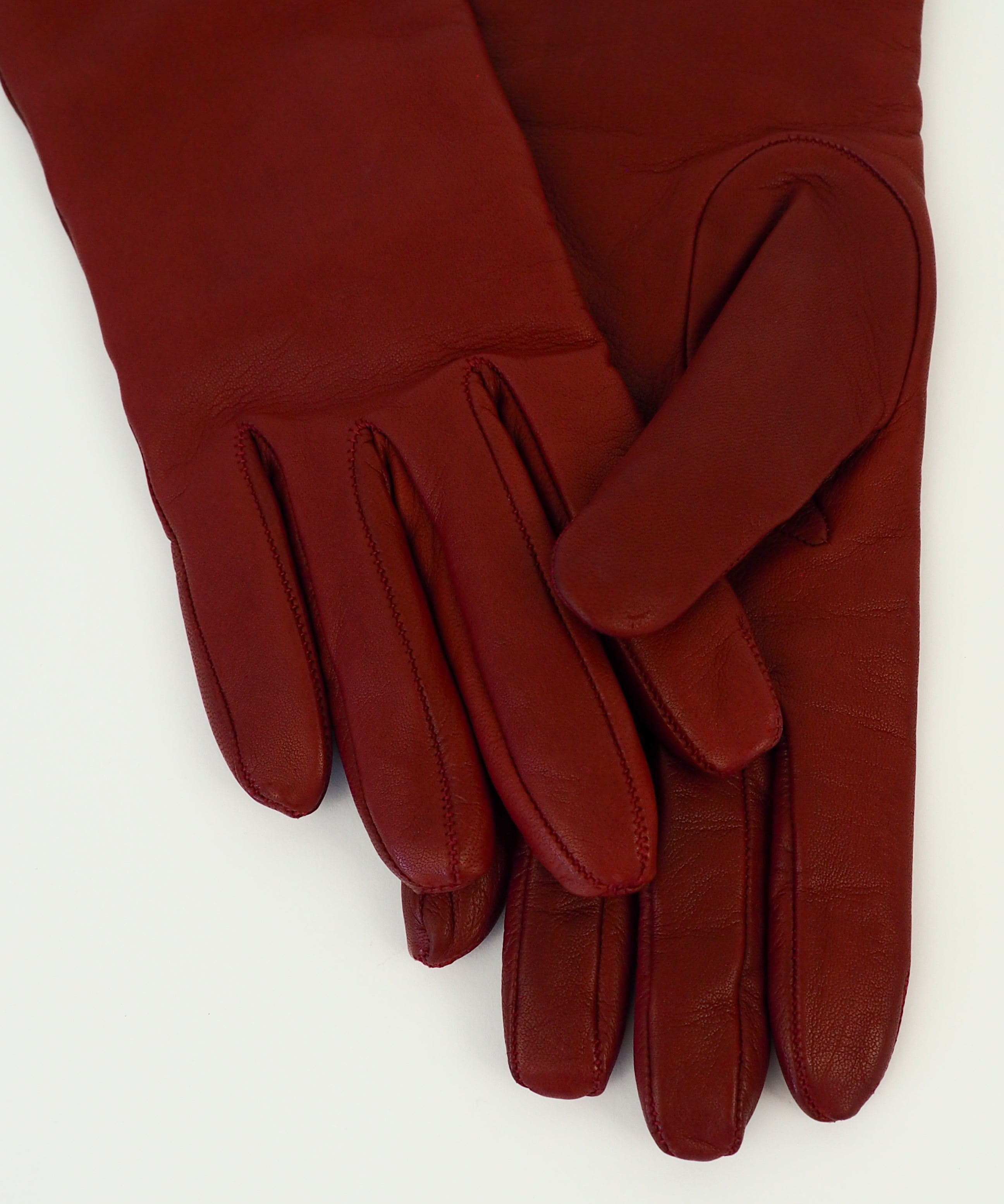 Classic Gloves in Crimson Nappa Lambskin - CLYDE