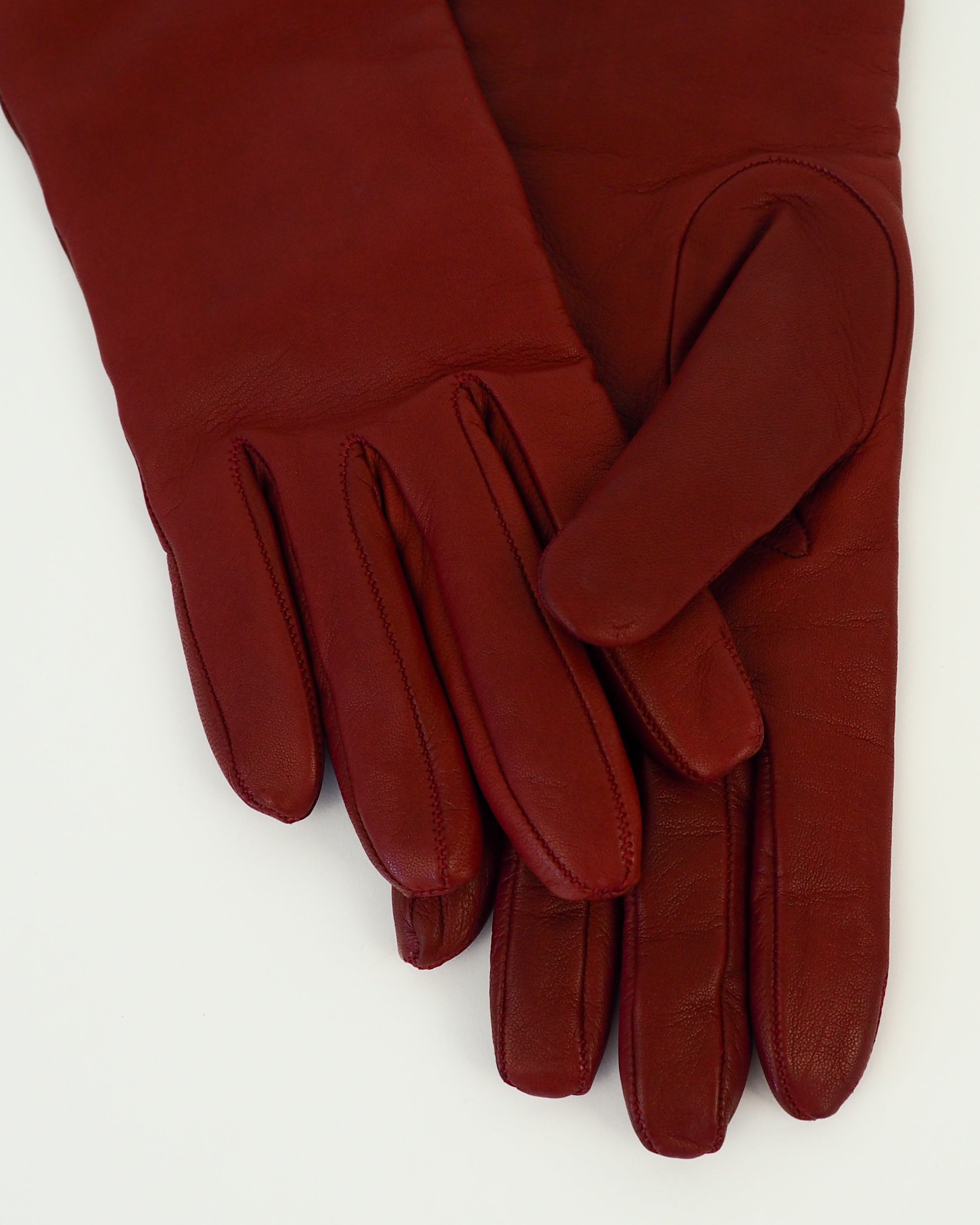 Classic Gloves in Crimson Nappa Lambskin - CLYDE