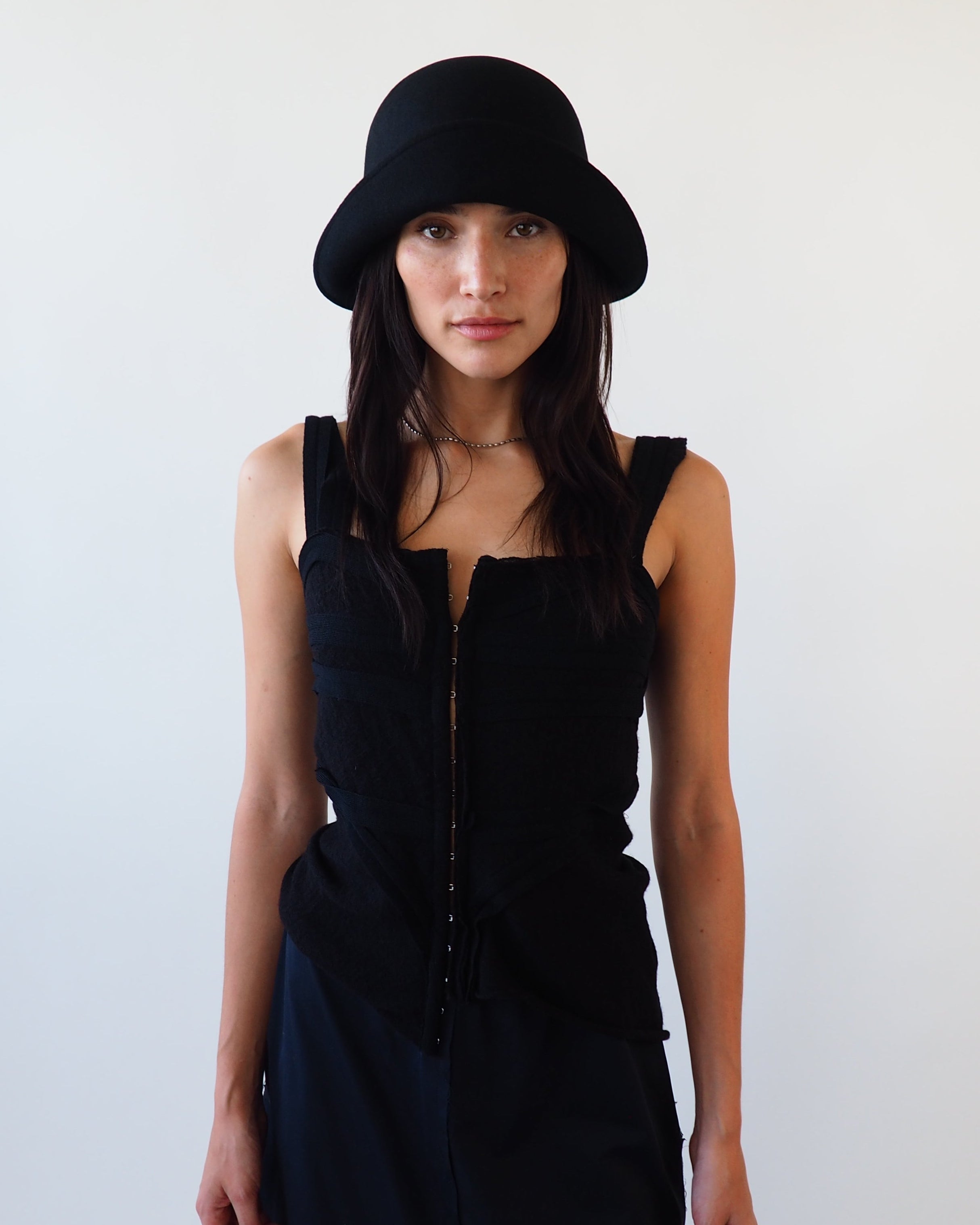 Crown Hat in Black Wool - CLYDE