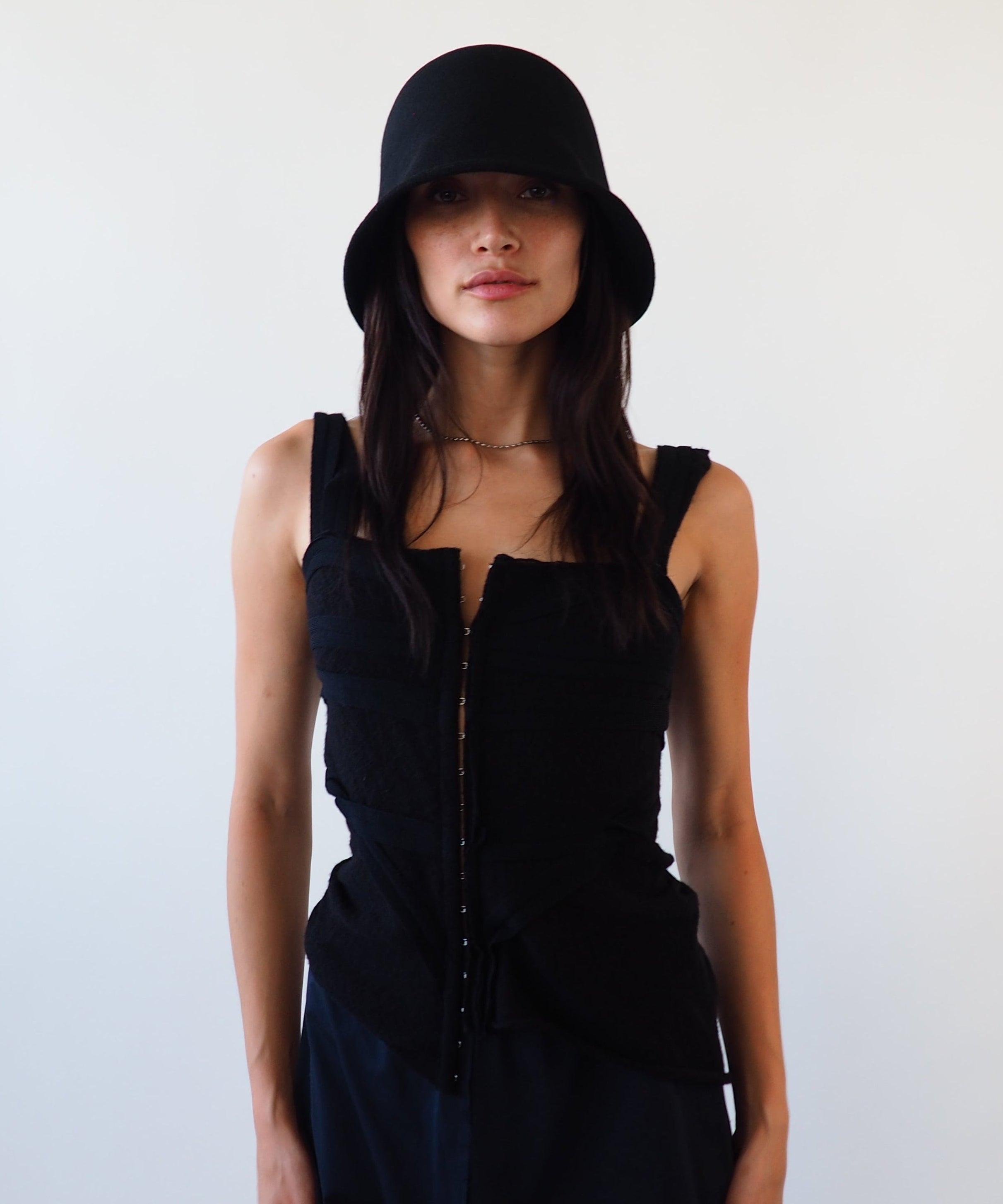 Crown Hat in Black Wool - CLYDE