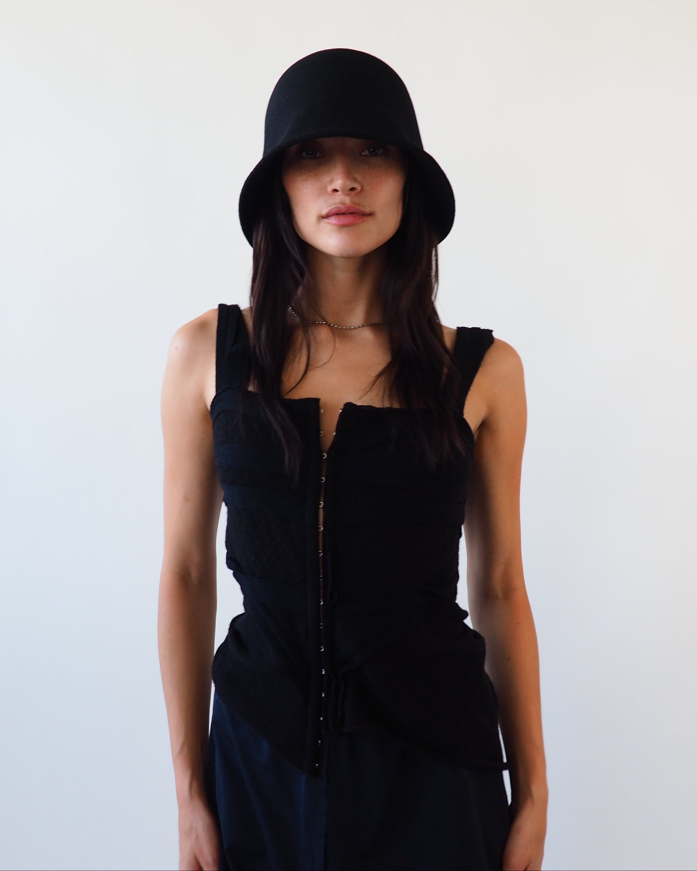 Crown Hat in Black Wool - CLYDE