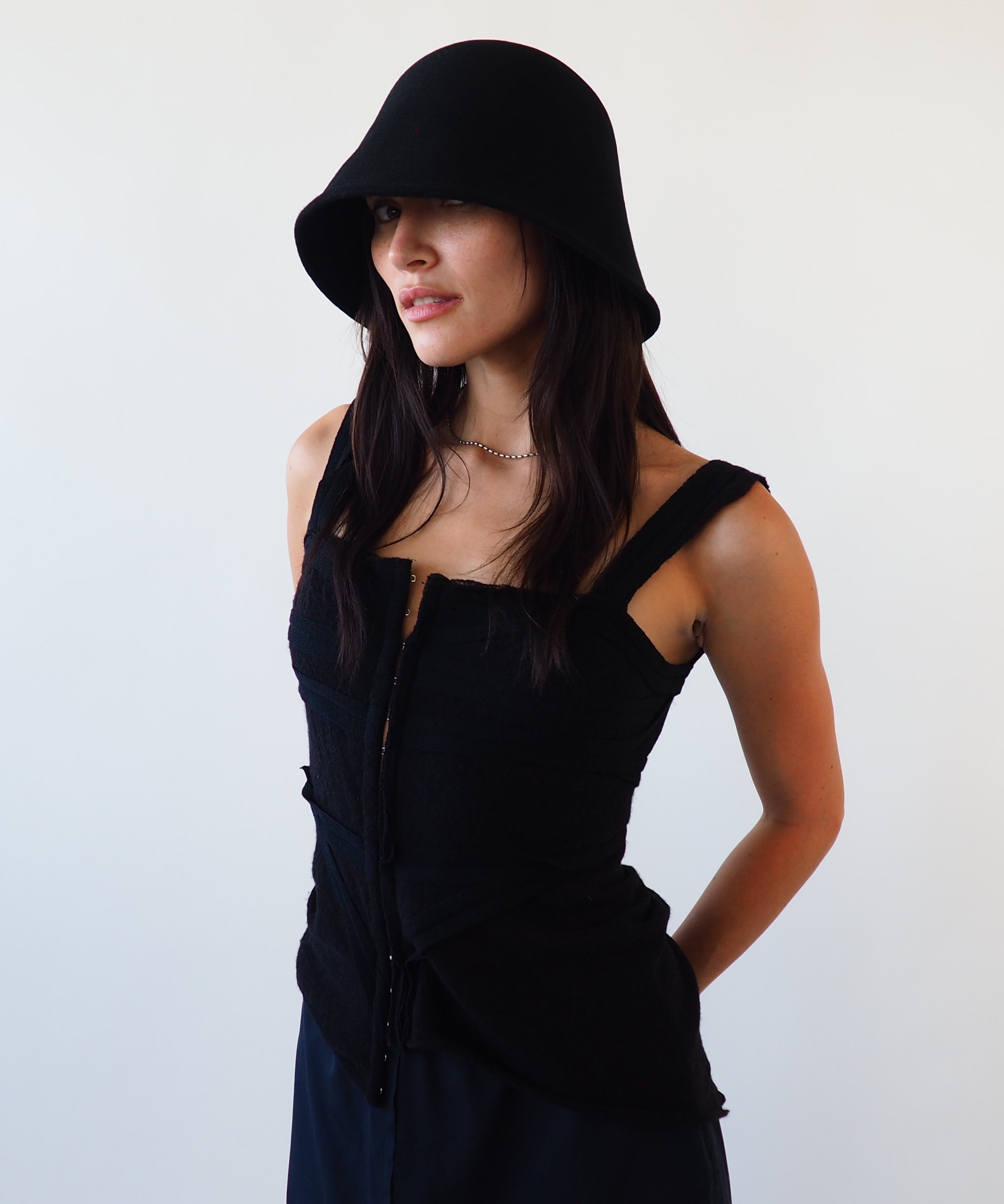 Crown Hat in Black Wool - CLYDE