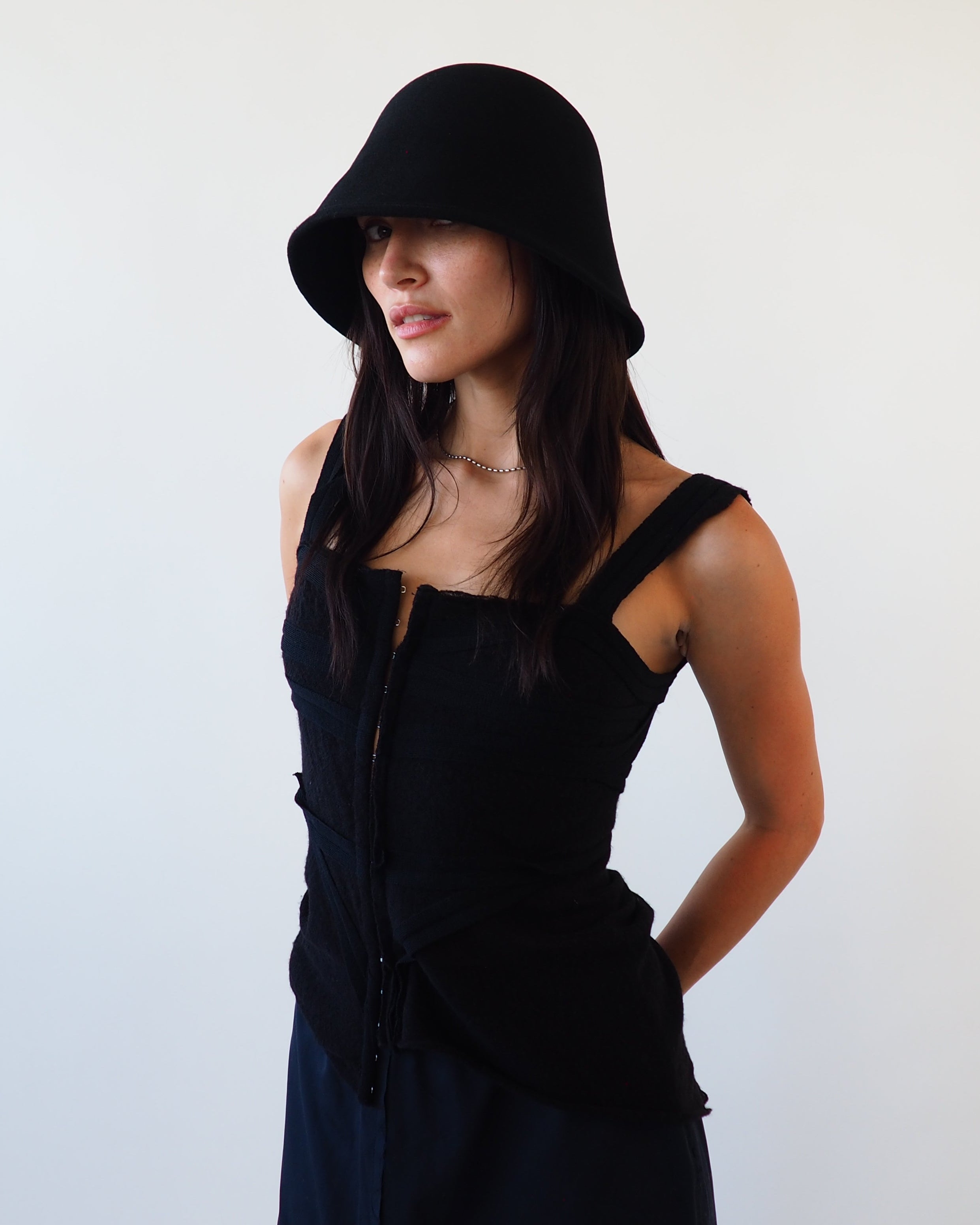 Crown Hat in Black Wool - CLYDE