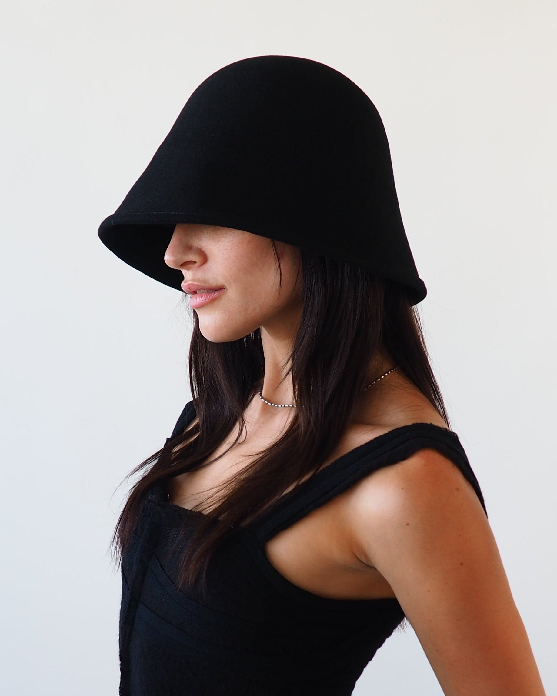 Crown Hat in Black Wool - CLYDE