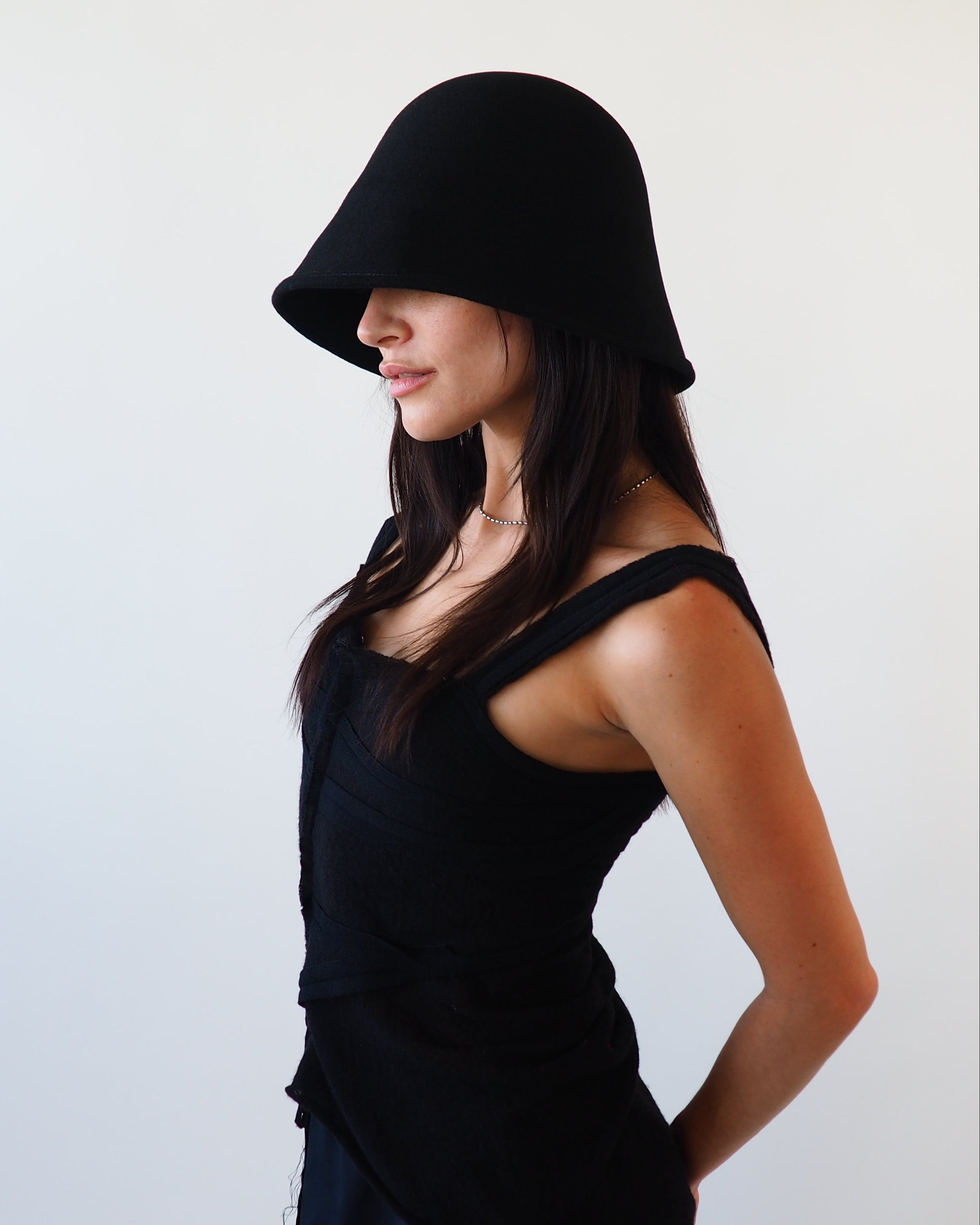 Crown Hat in Black Wool - CLYDE