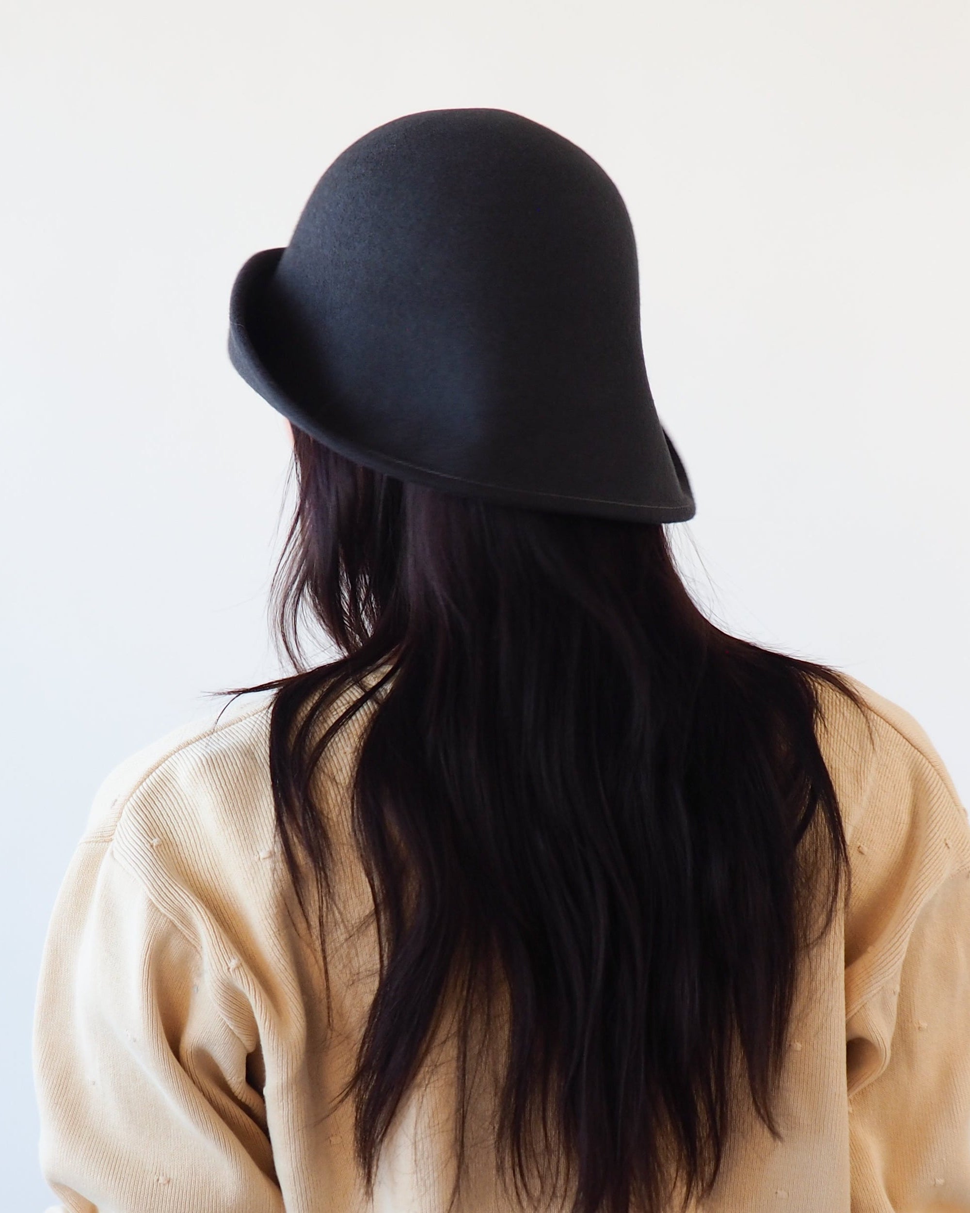Crown Hat in Deep Grey - CLYDE