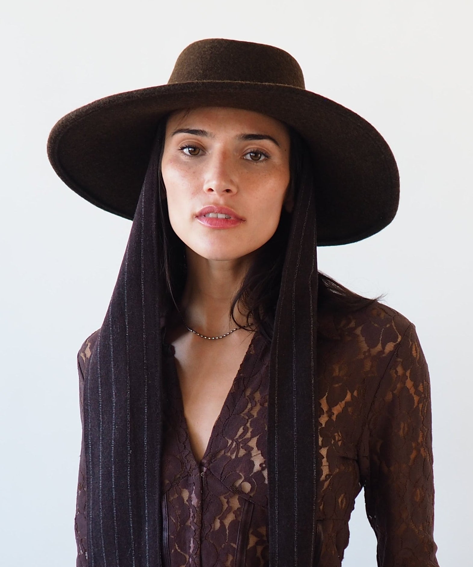 Dai Hat w. Scarves in Brown Melange - CLYDE