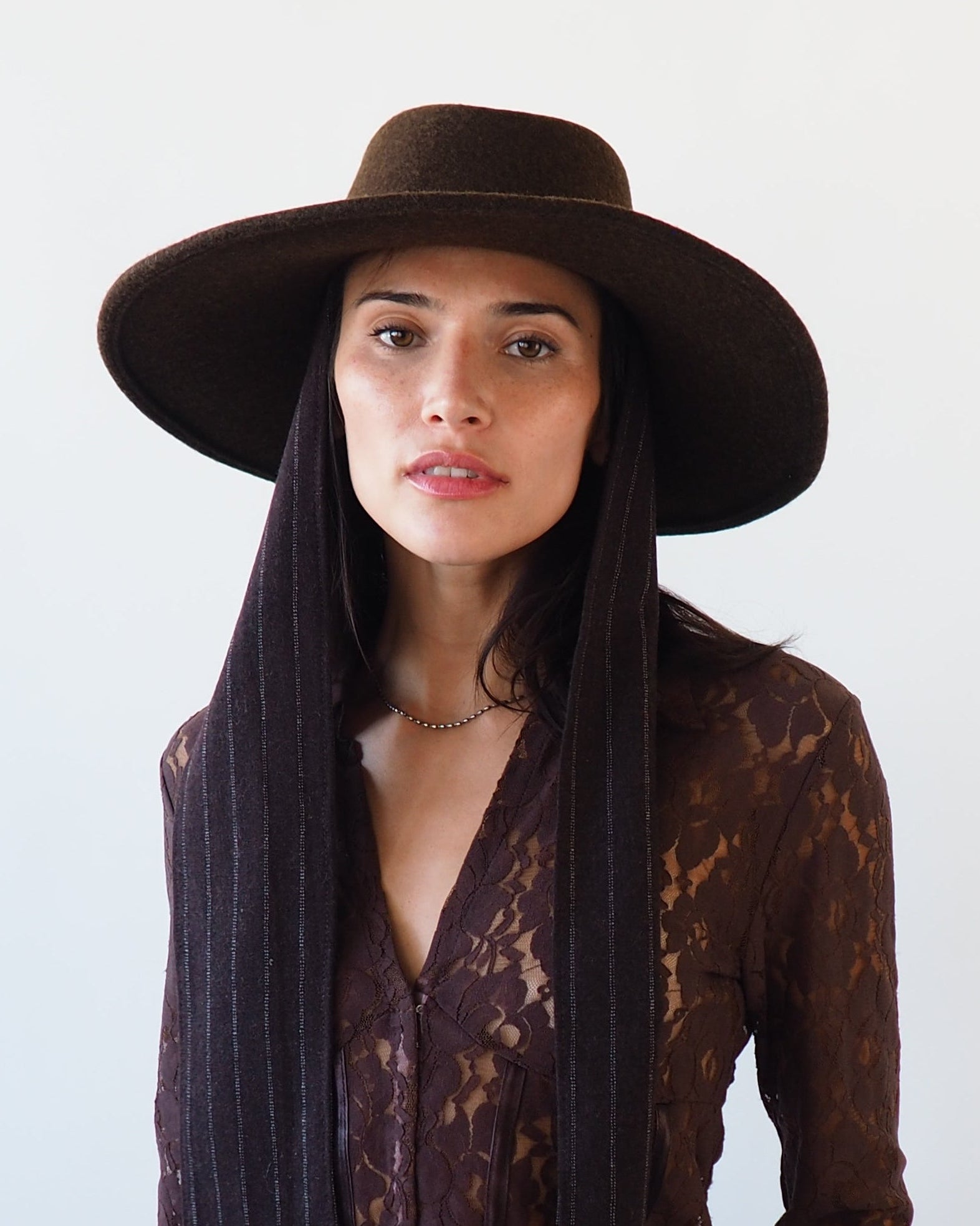 Dai Hat w. Scarves in Brown Melange - CLYDE