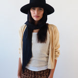 Gambler Hat in Black Wool w. Pinstripe Scarf