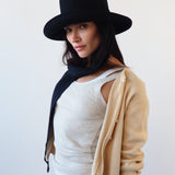 Gambler Hat in Black Wool w. Pinstripe Scarf