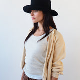 Gambler Hat in Black Wool w. Pinstripe Scarf