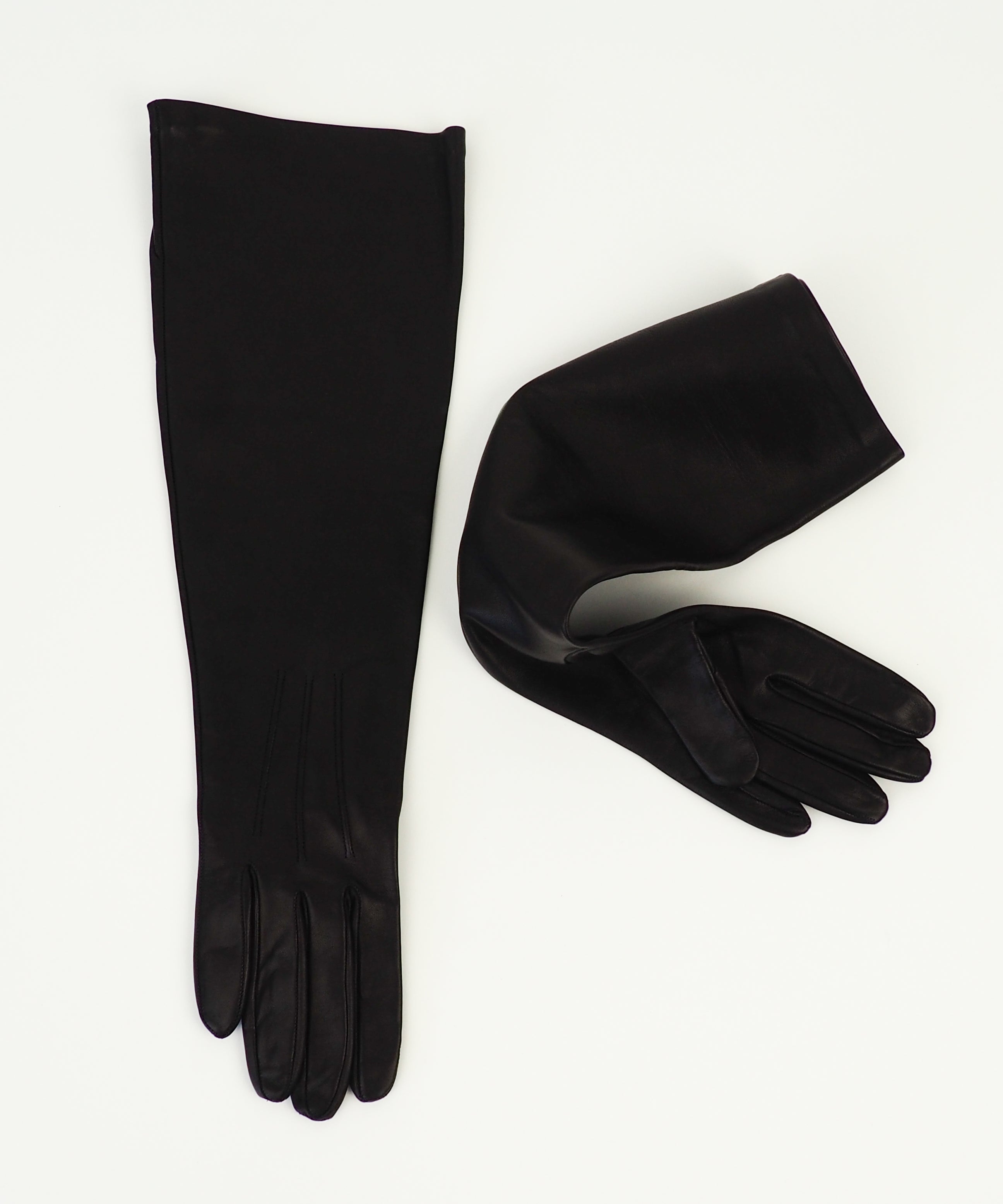 Gauntlet Gloves in Black Nappa Lambskin - CLYDE
