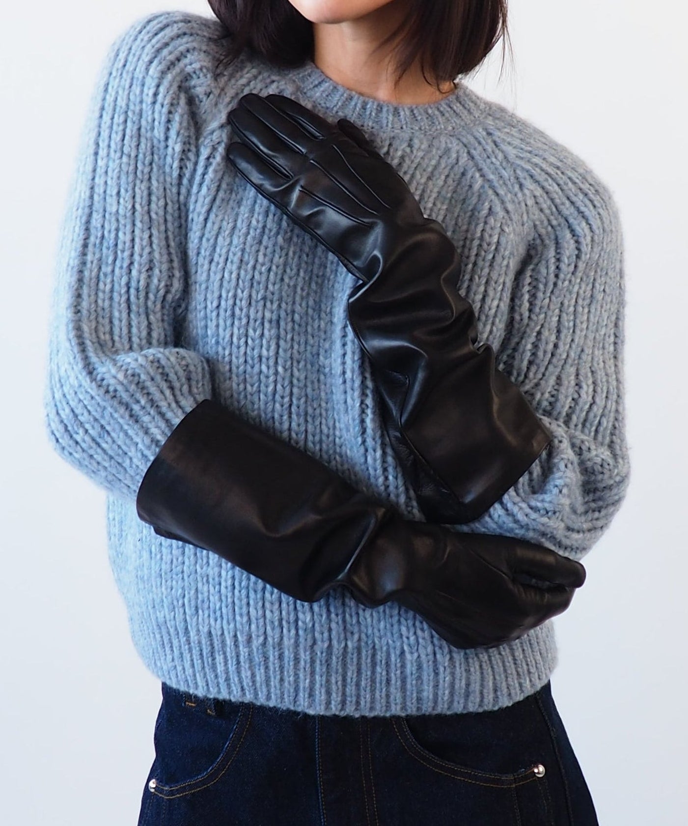 Gauntlet Gloves in Black Nappa Lambskin - CLYDE