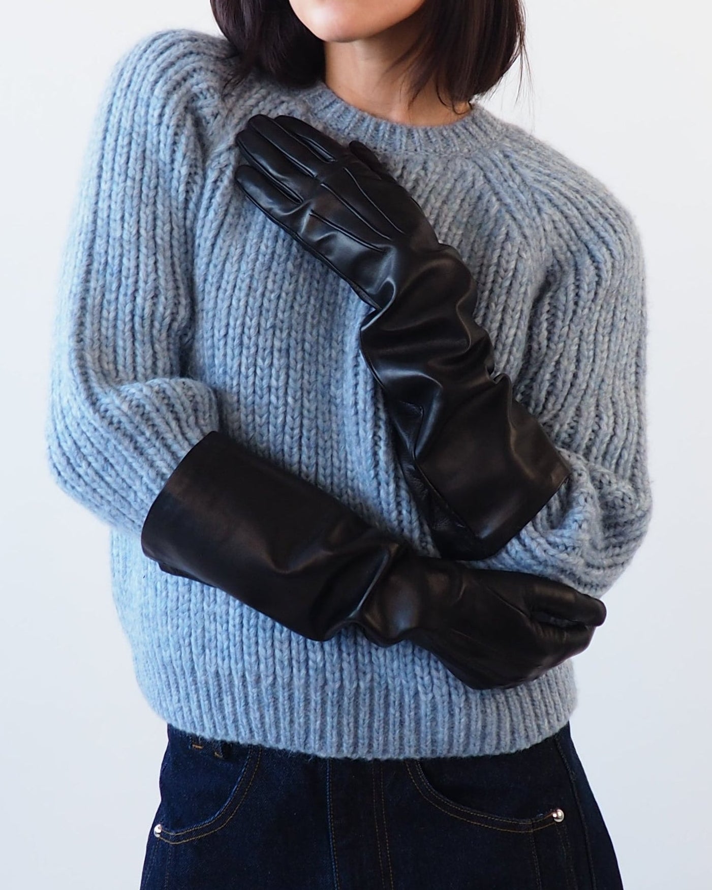 Gauntlet Gloves in Black Nappa Lambskin - CLYDE