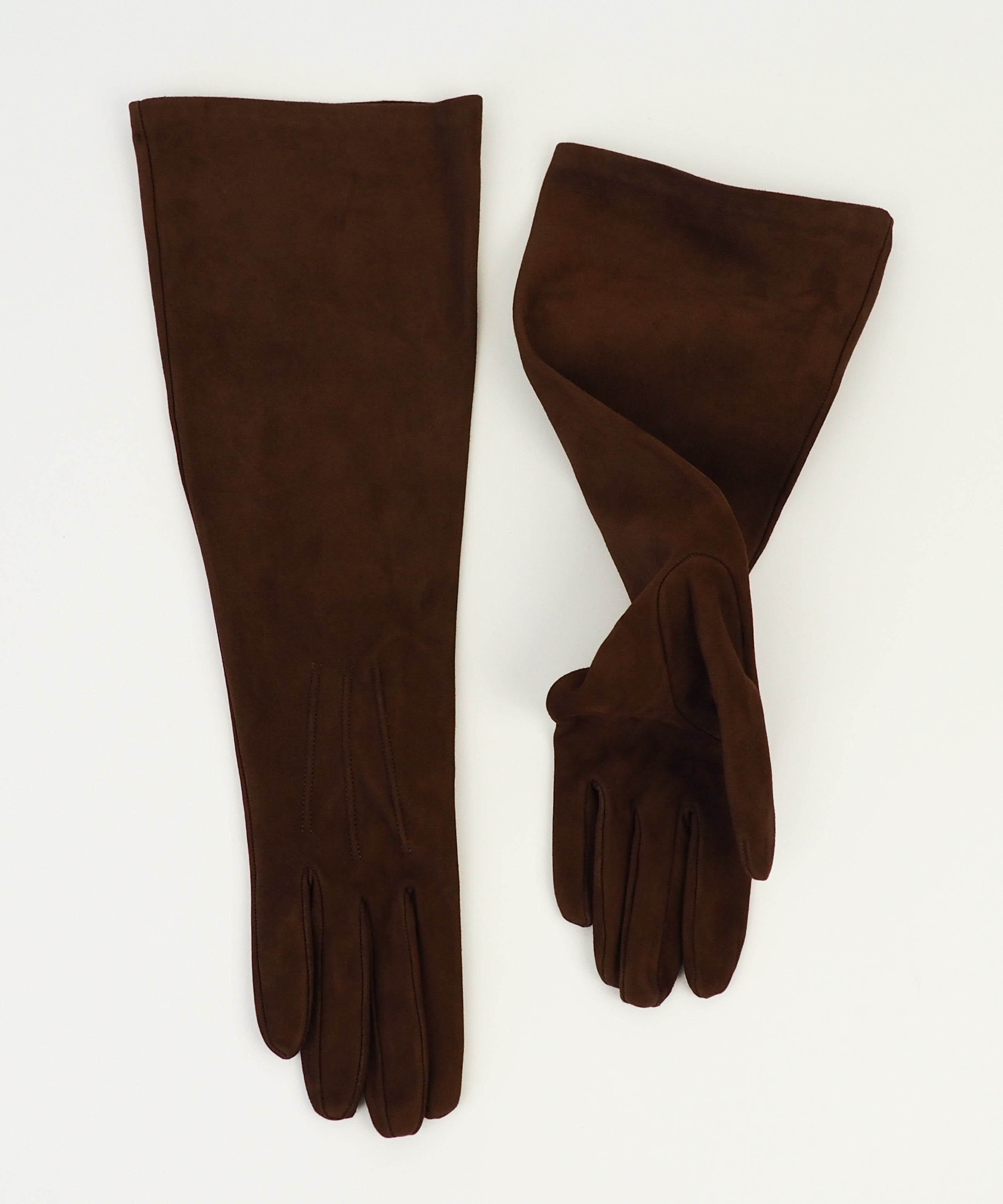 Gauntlet Gloves in Fawn Suede Lambskin - CLYDE
