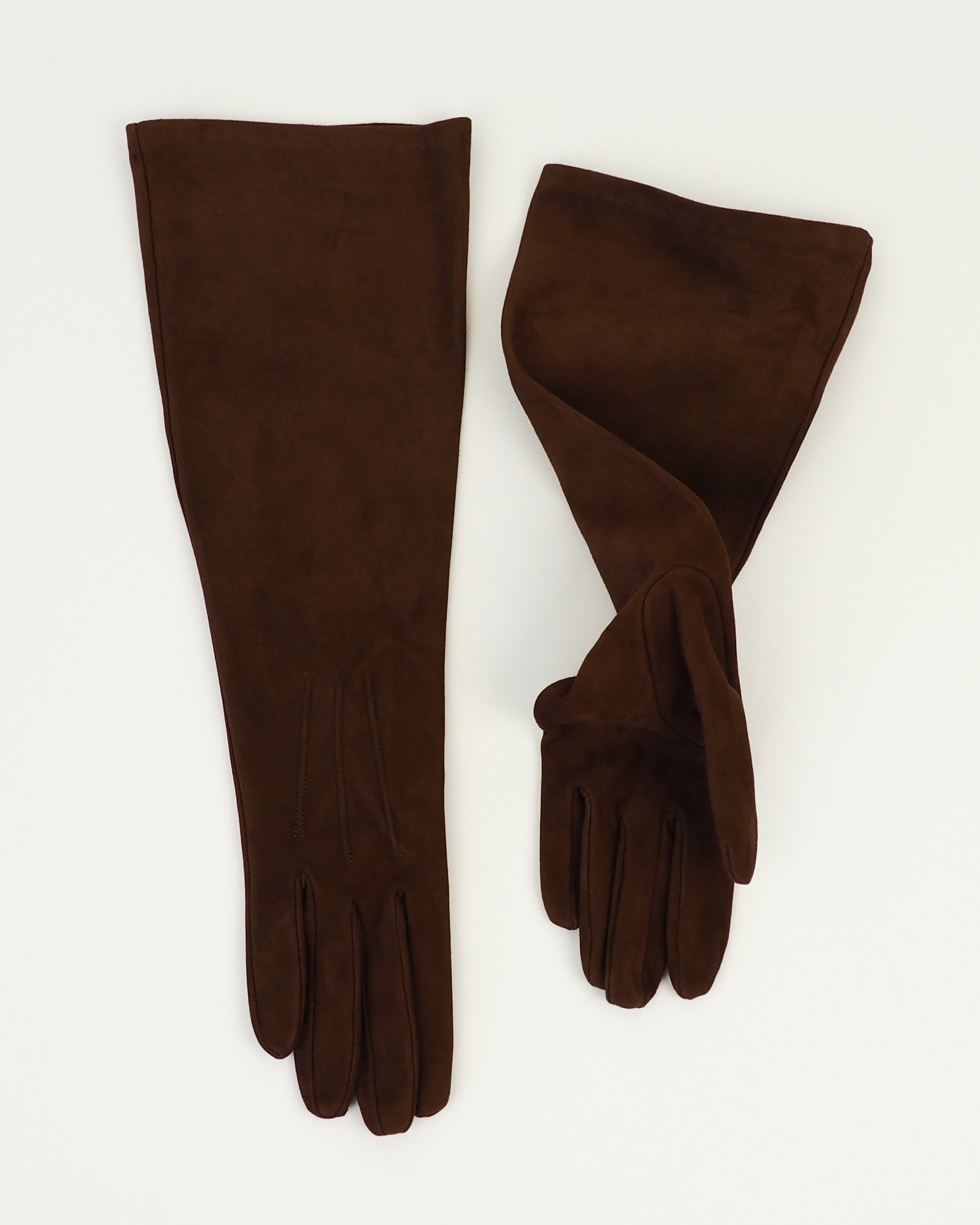 Gauntlet Gloves in Fawn Suede Lambskin - CLYDE