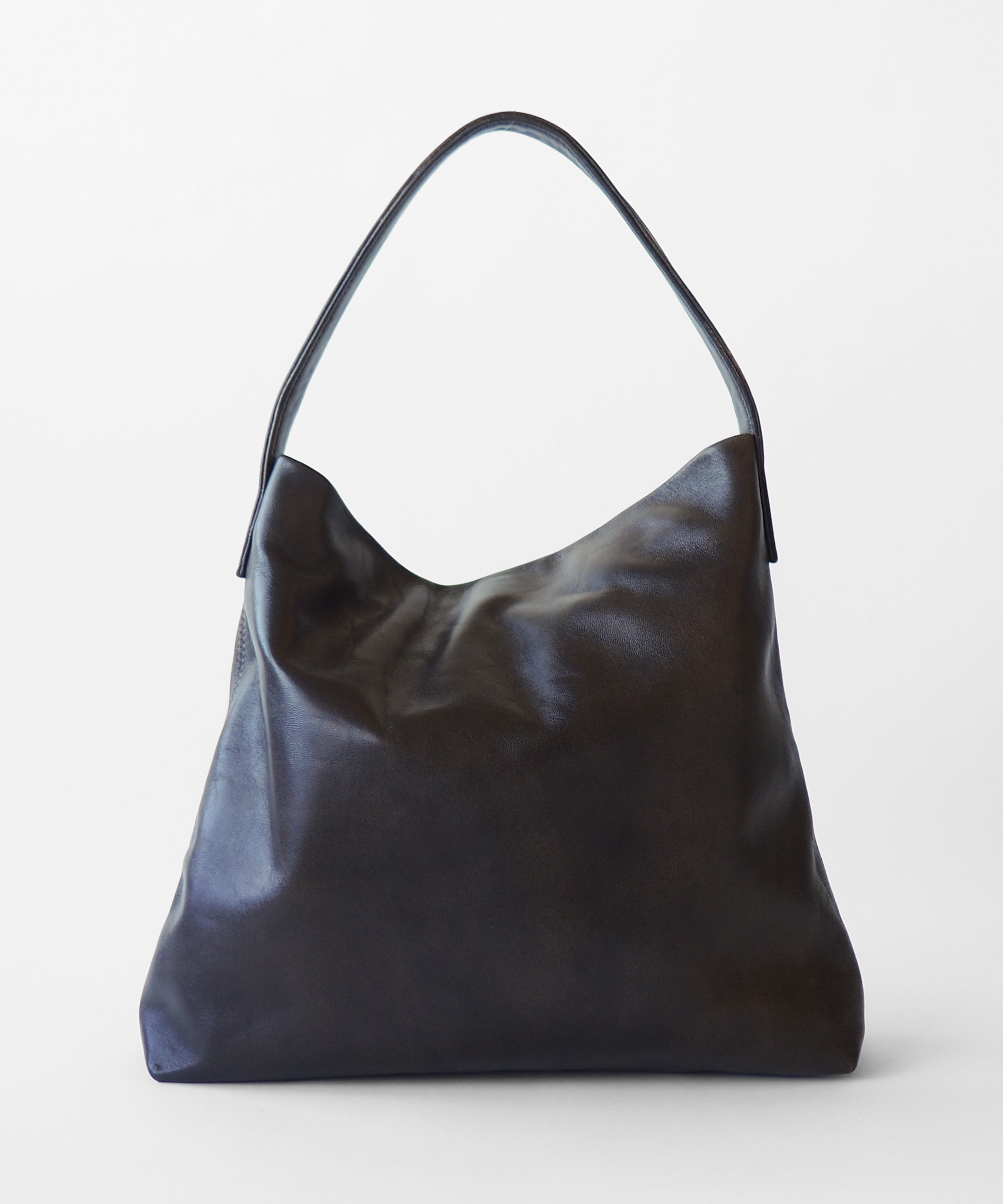Kessel Bag in Castor Lamb Leather - CLYDE