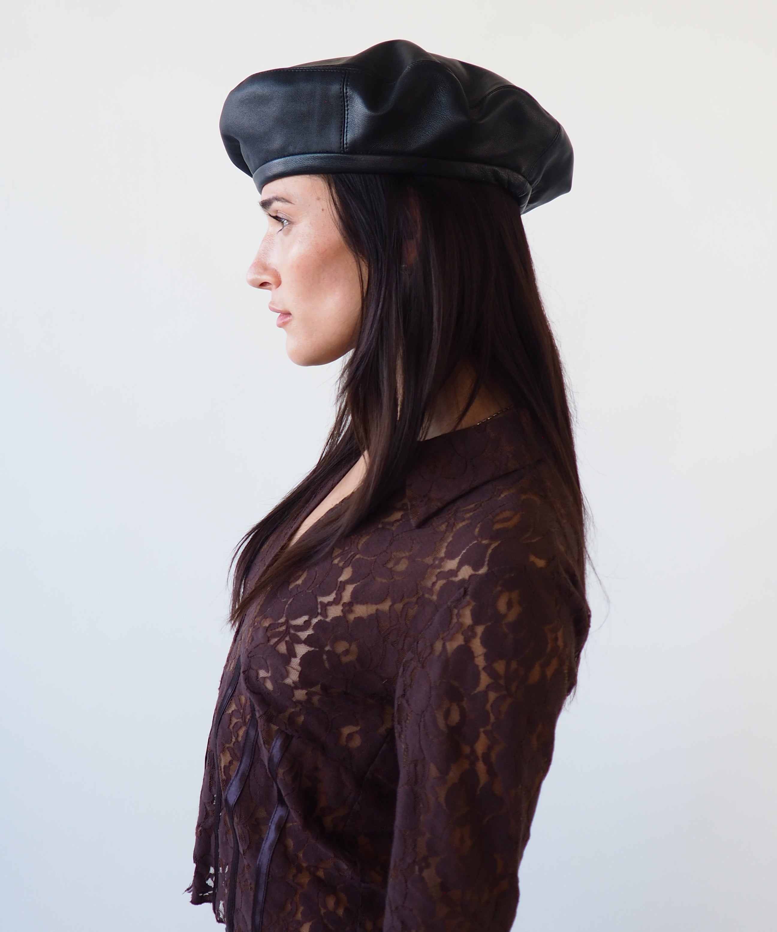 Lambskin Beret in Black - CLYDE