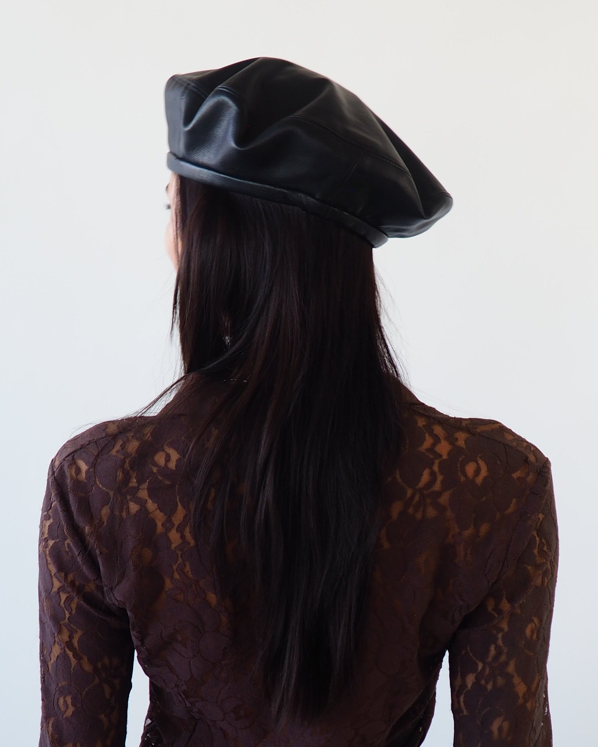 Lambskin Beret in Black - CLYDE