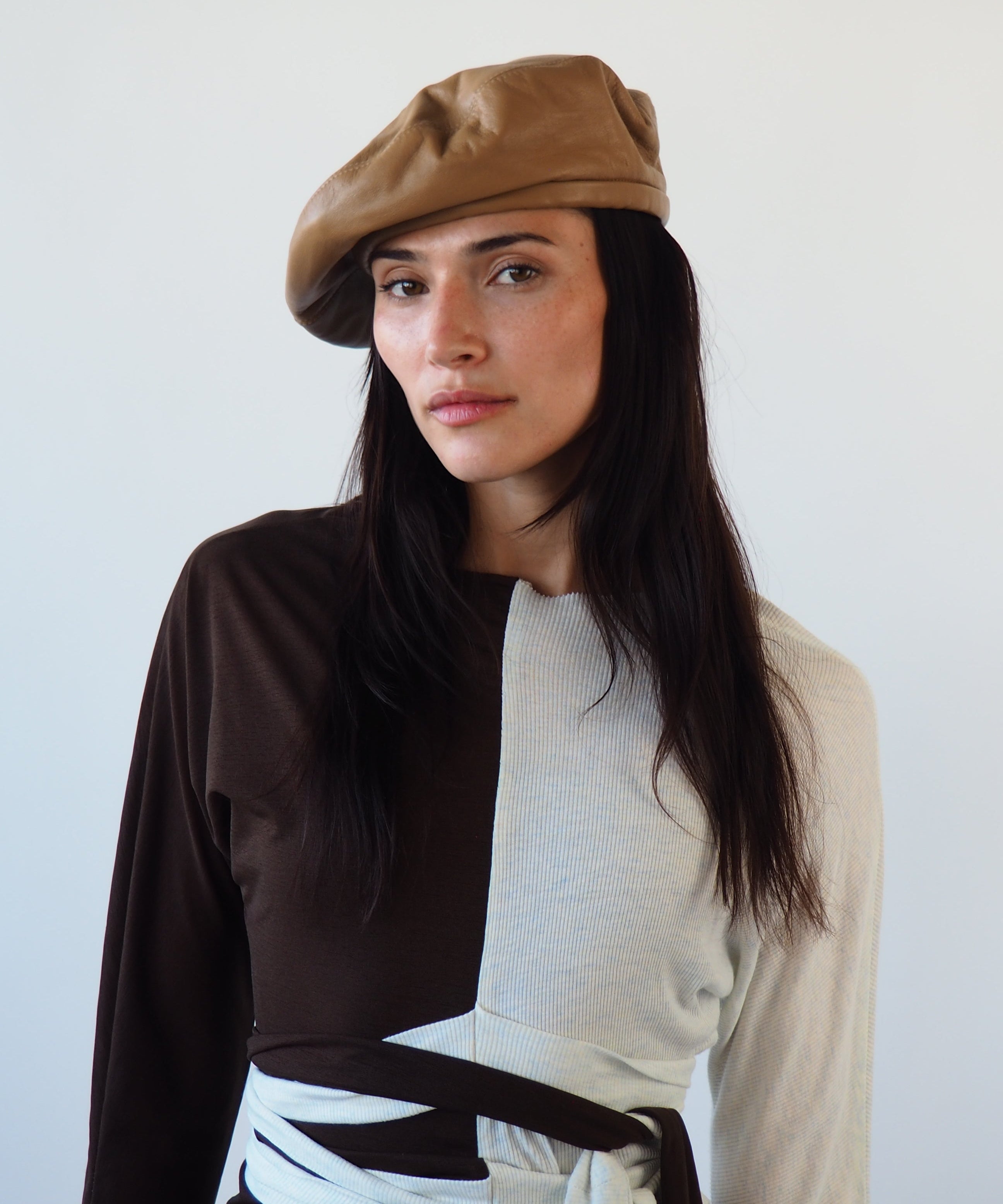 Lambskin Beret in Tan - CLYDE