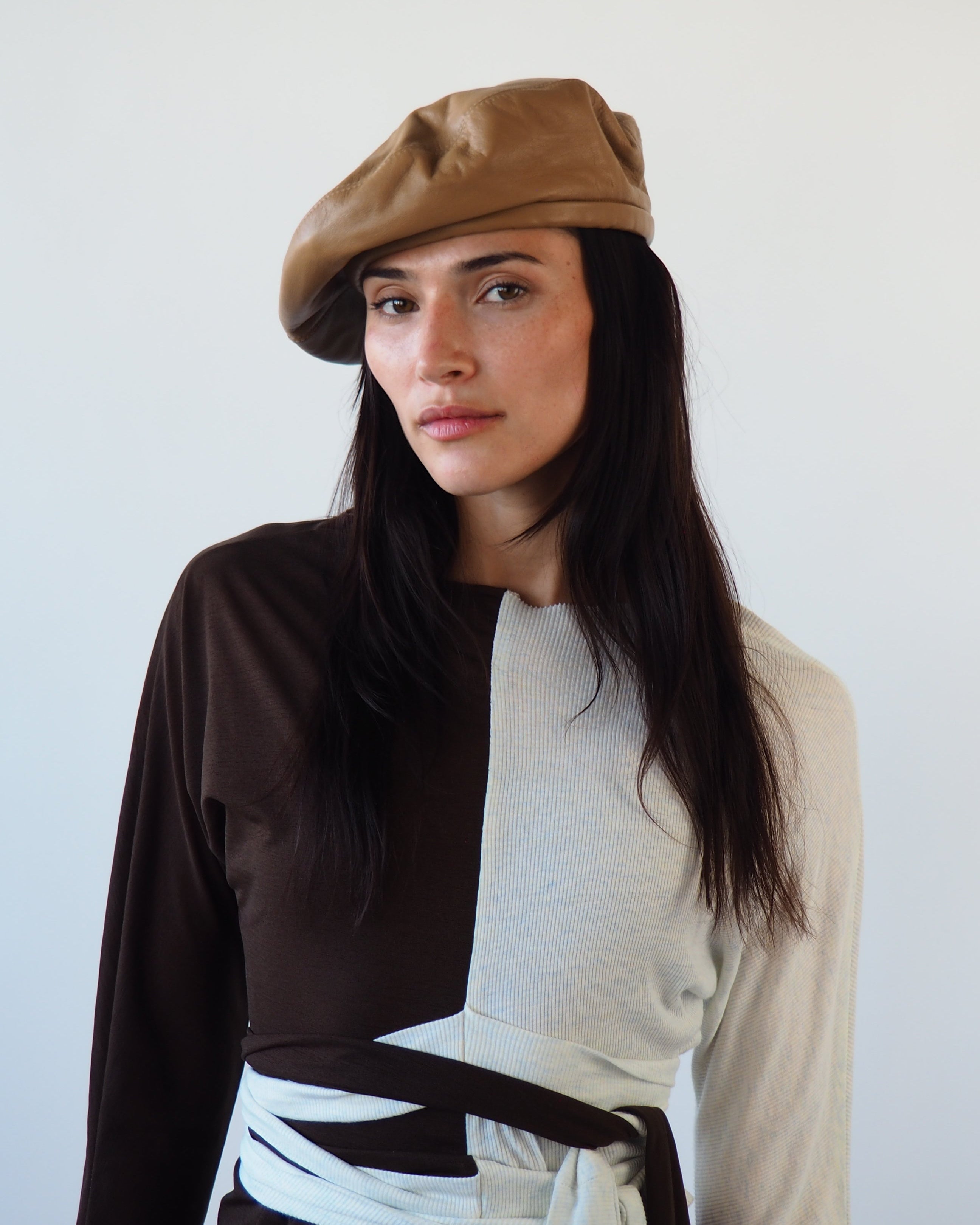 Lambskin Beret in Tan - CLYDE