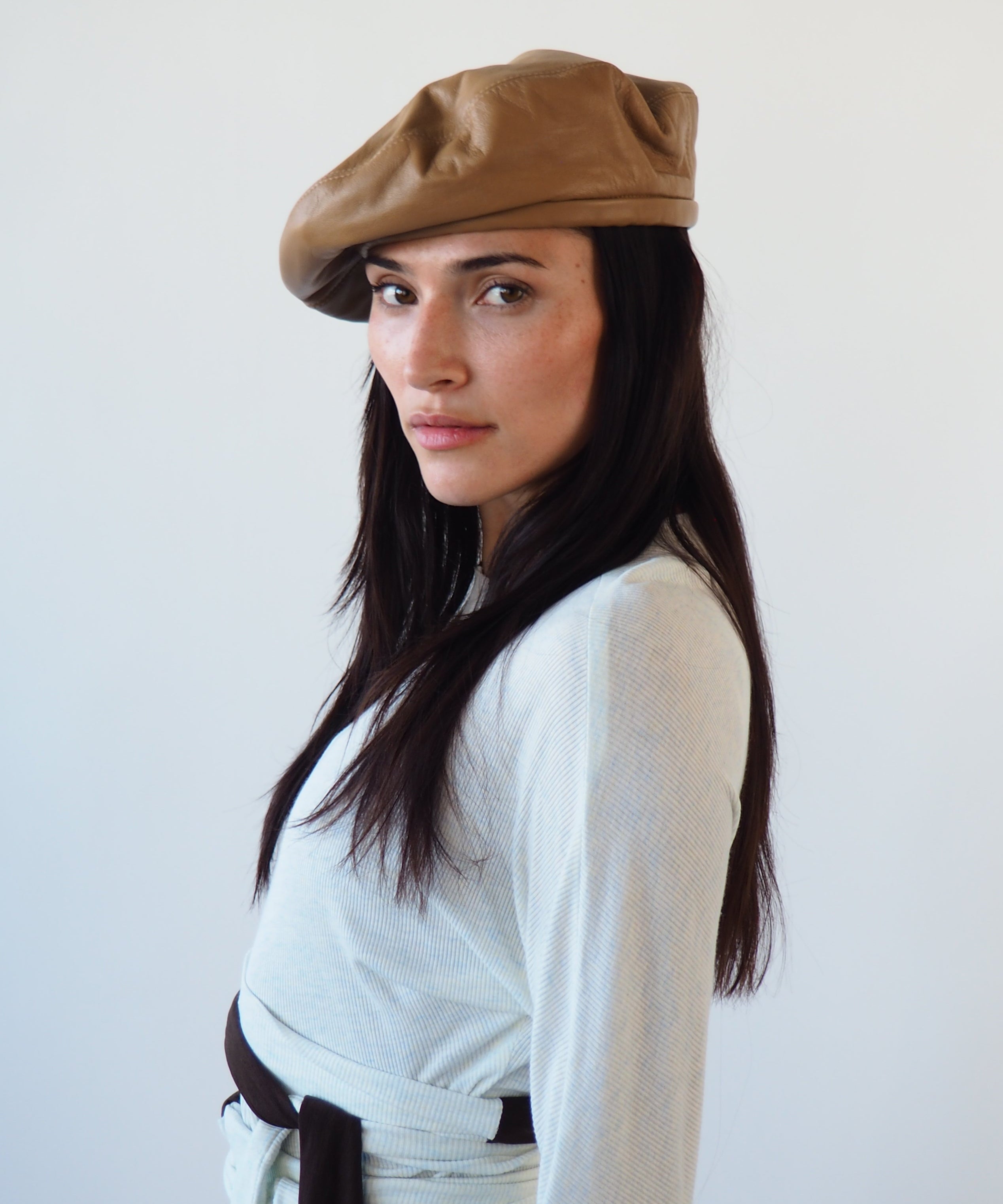Lambskin Beret in Tan - CLYDE