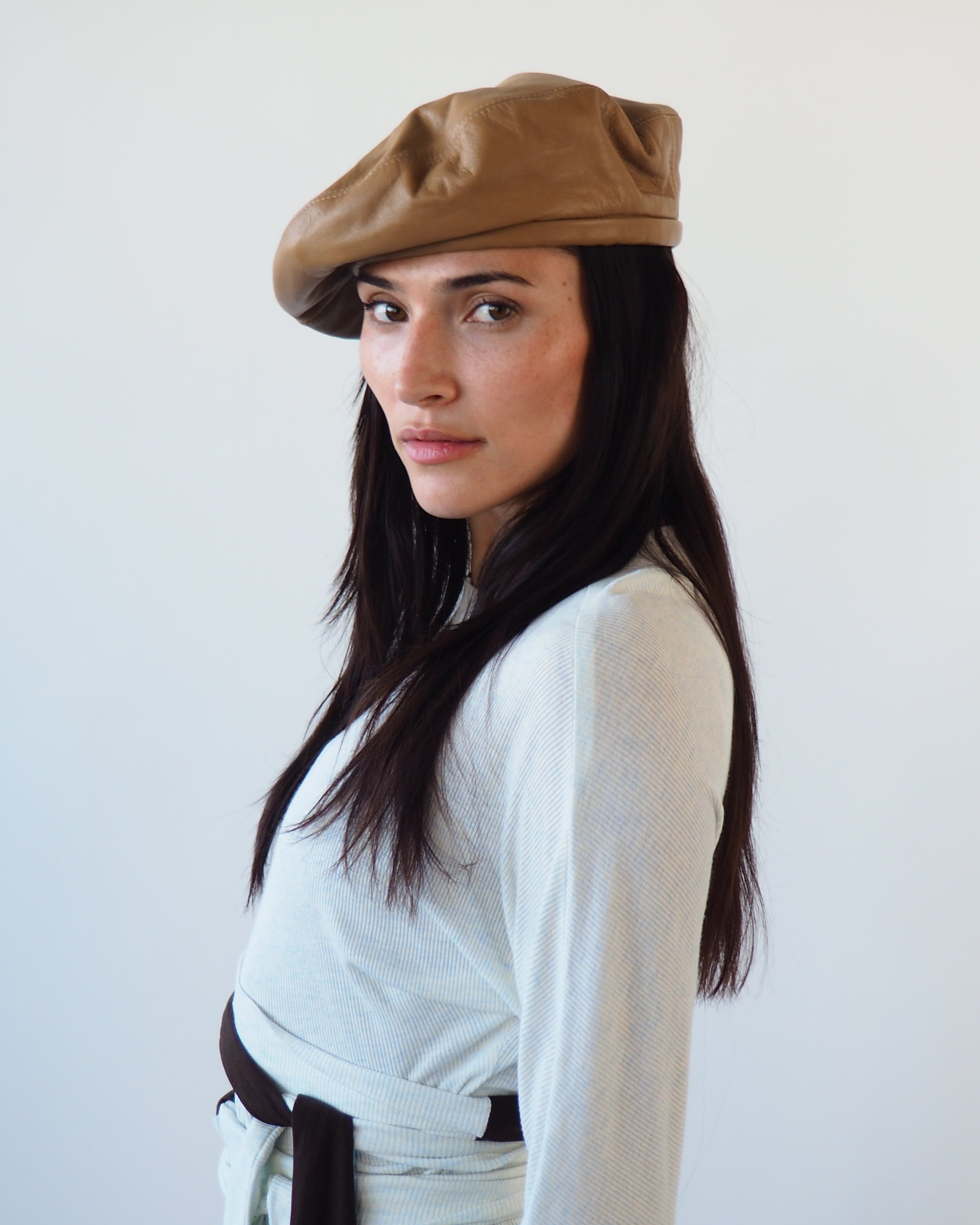 Lambskin Beret in Tan - CLYDE