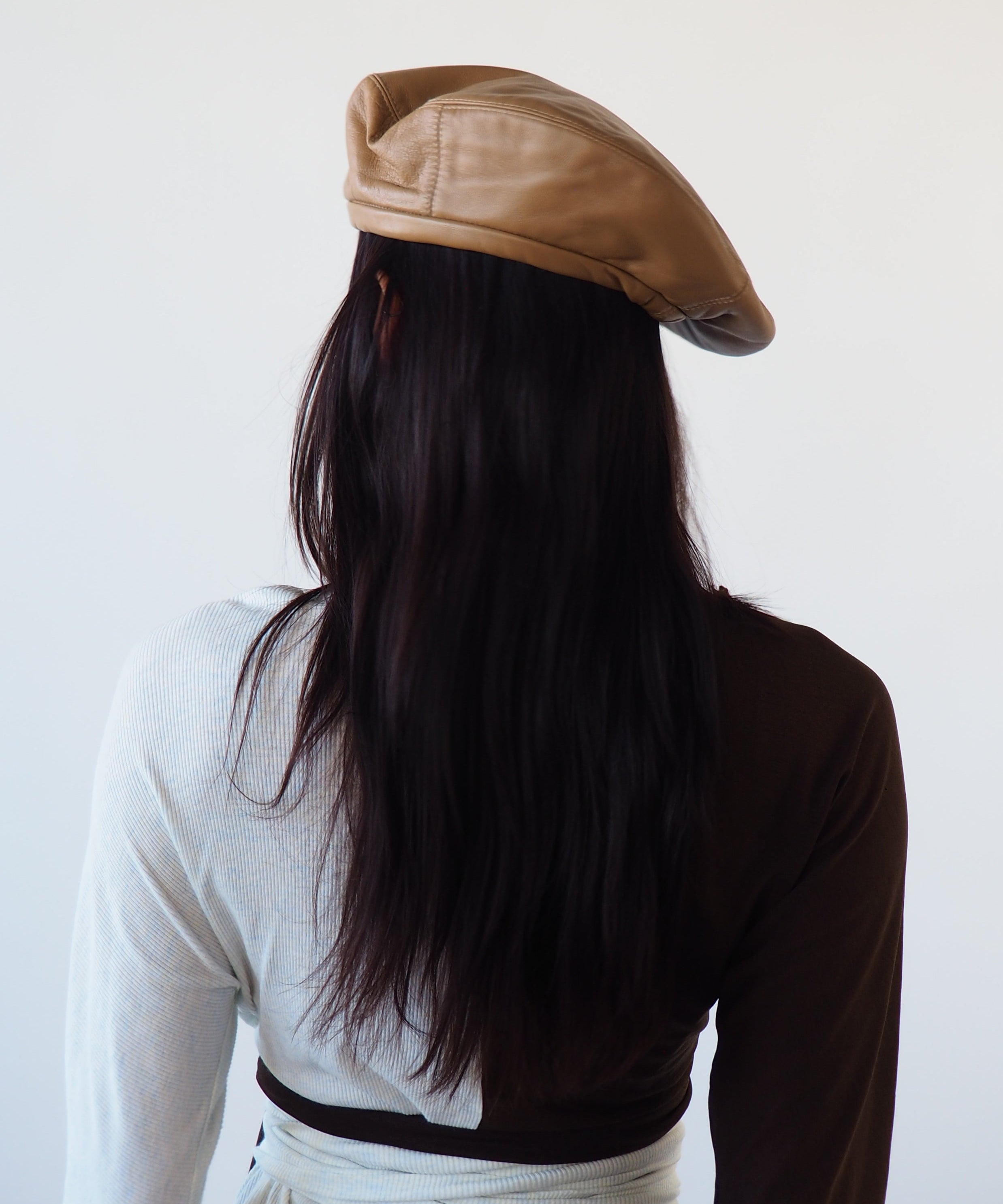 Lambskin Beret in Tan - CLYDE