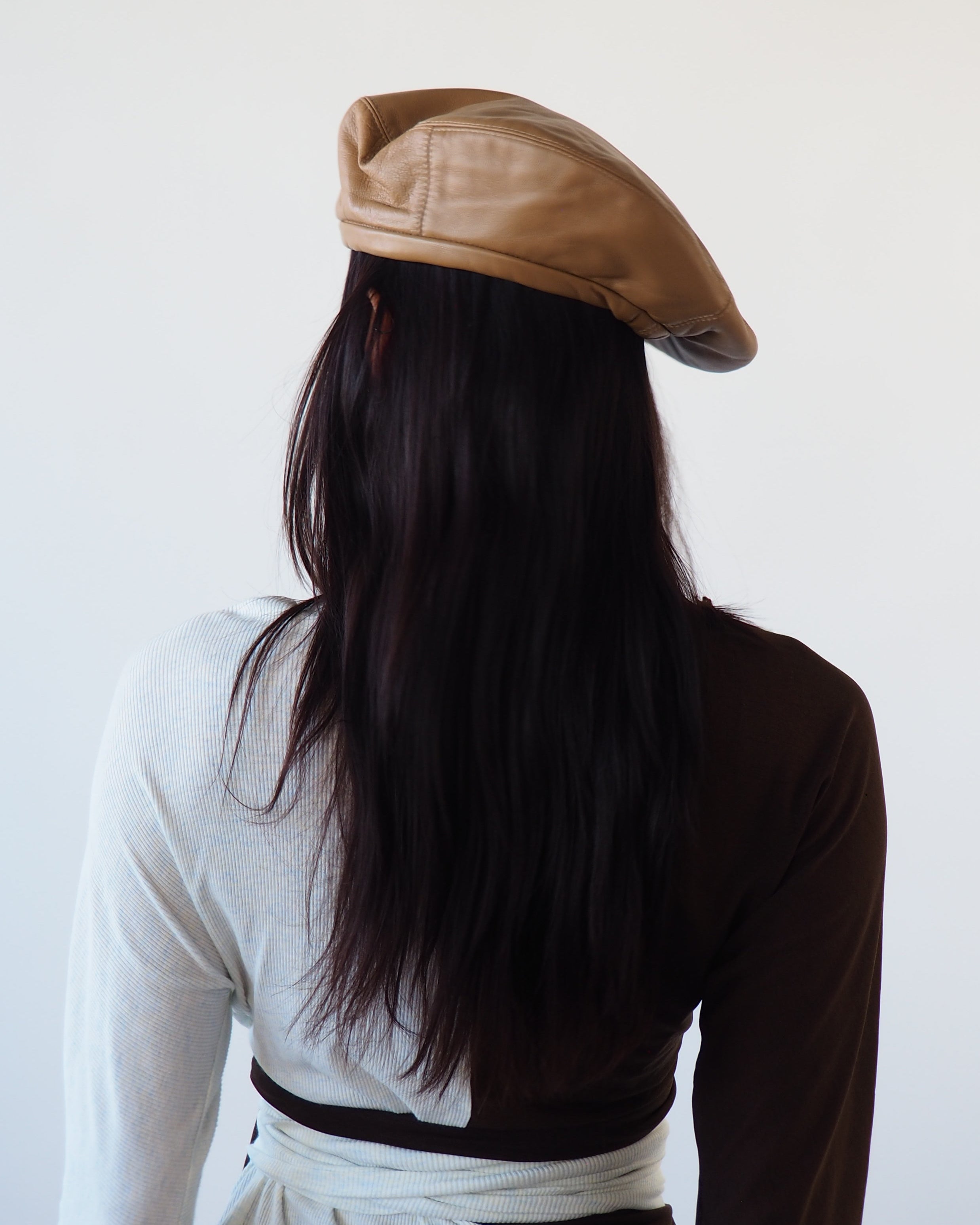 Lambskin Beret in Tan - CLYDE