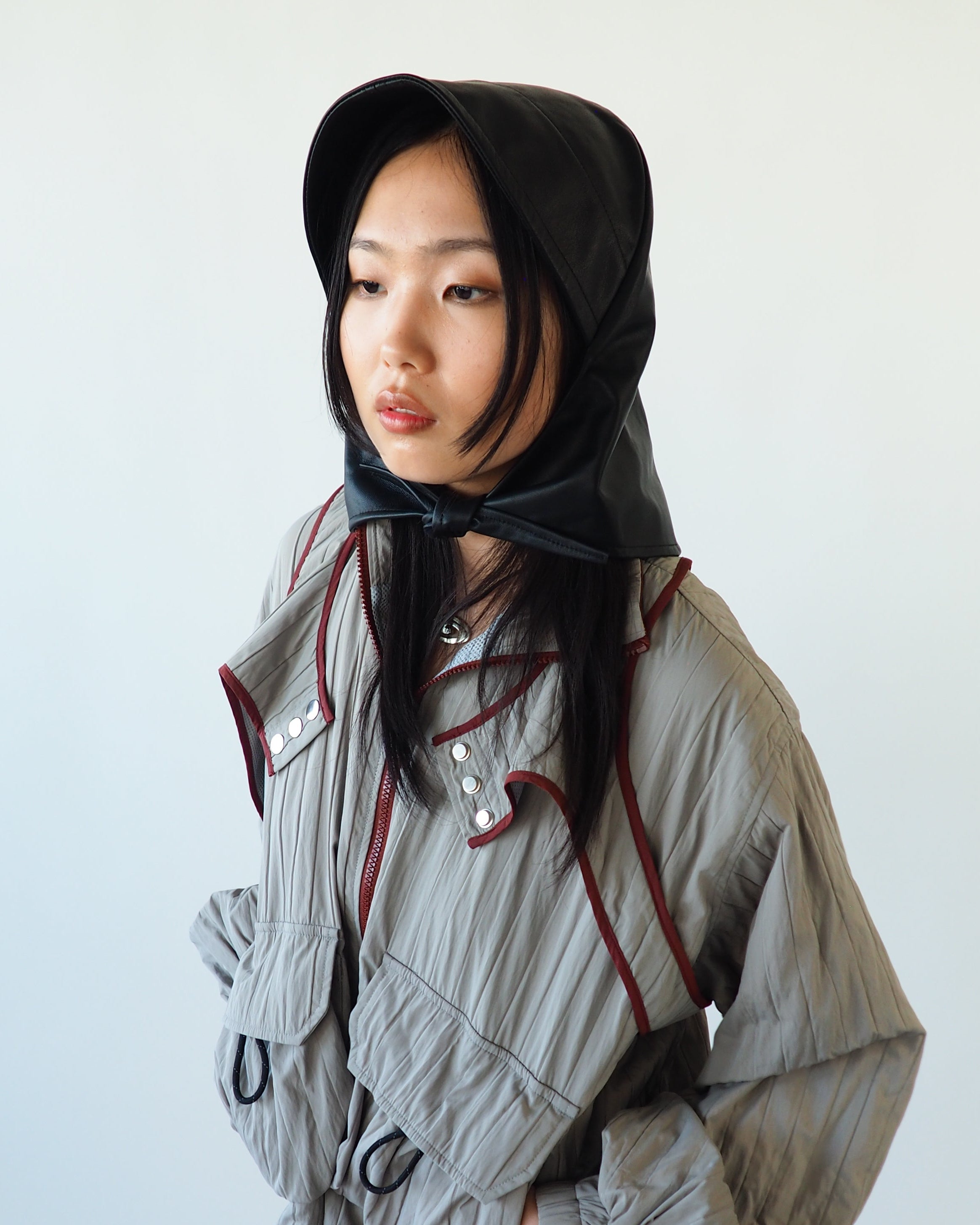 Bonnet in Black Lambskin - CLYDE