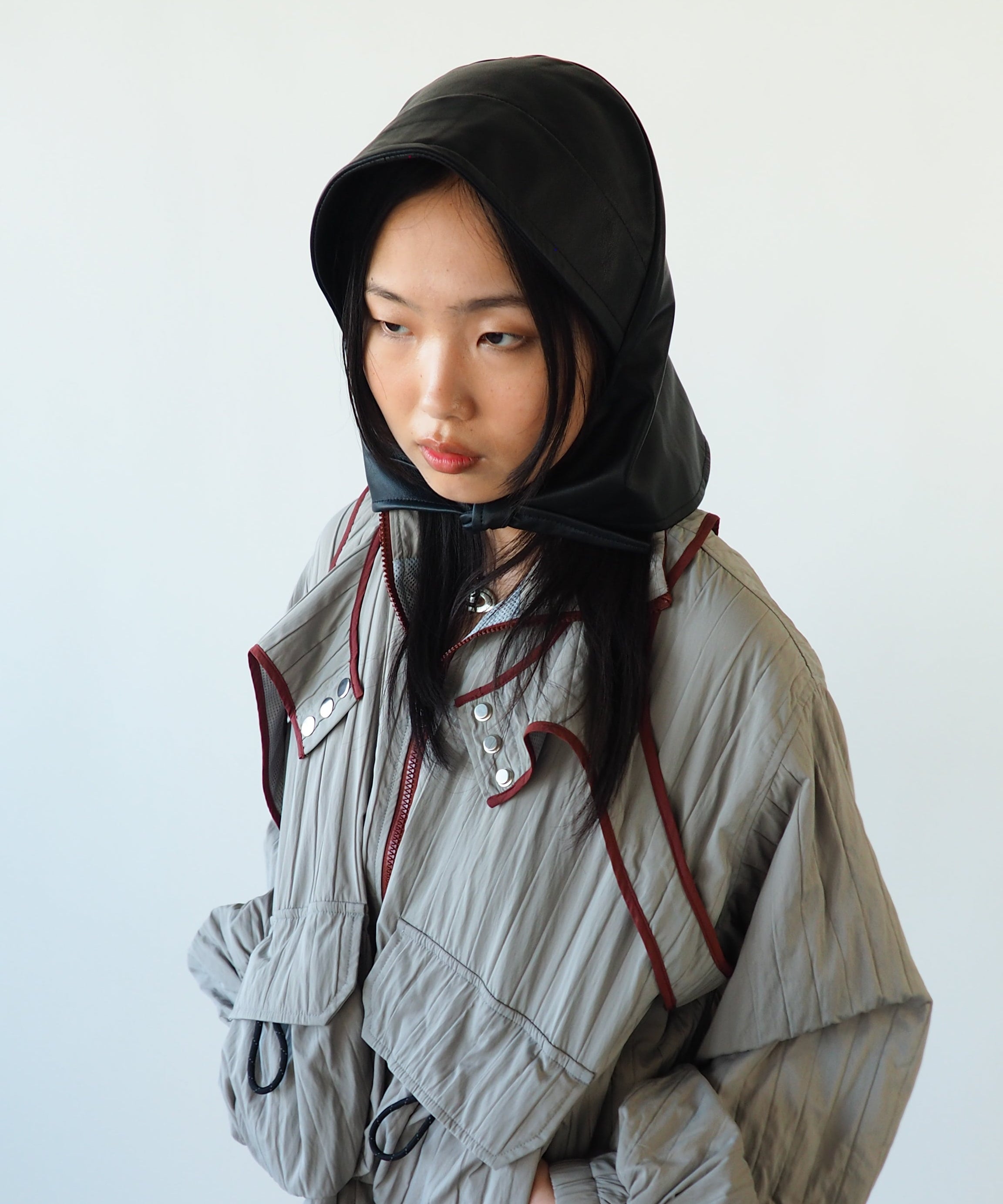 Bonnet in Black Lambskin - CLYDE