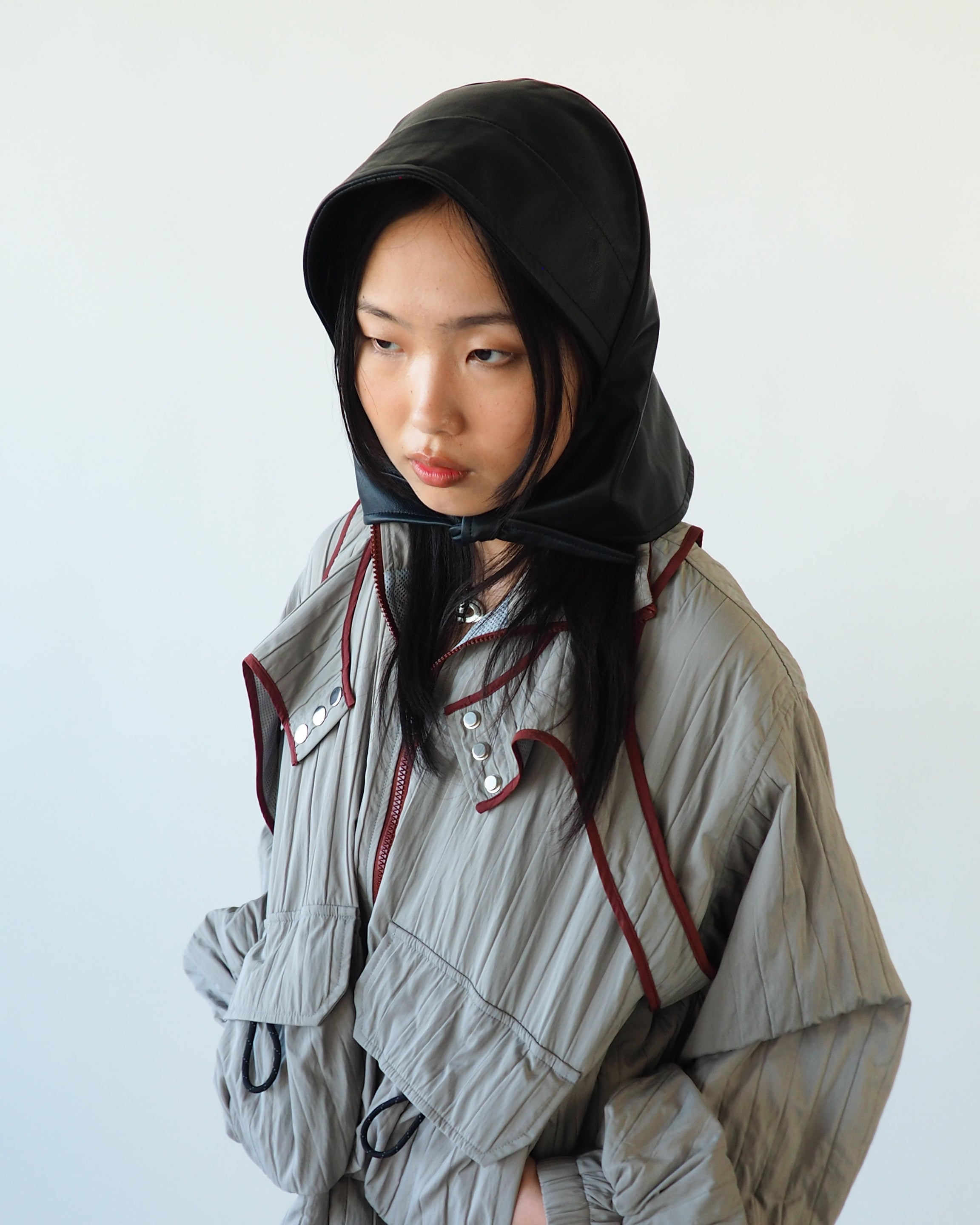 Bonnet in Black Lambskin - CLYDE