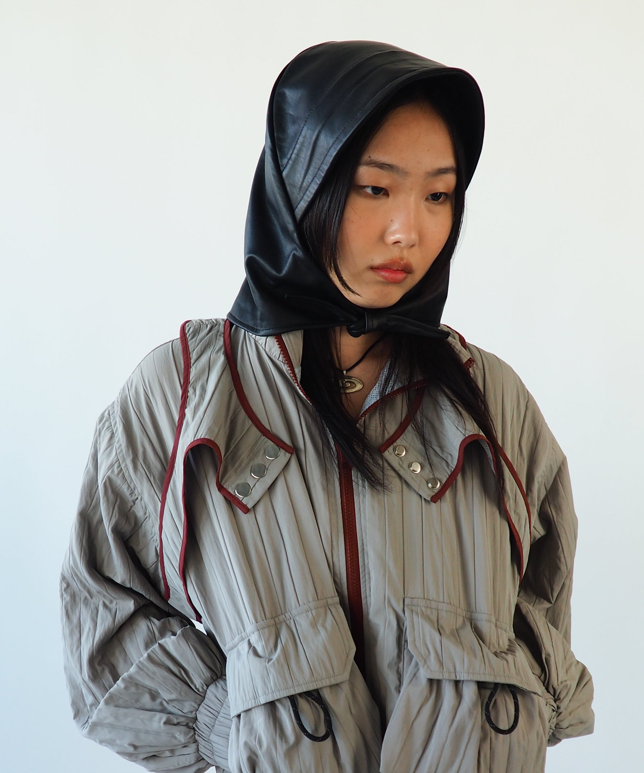 Bonnet in Black Lambskin - CLYDE