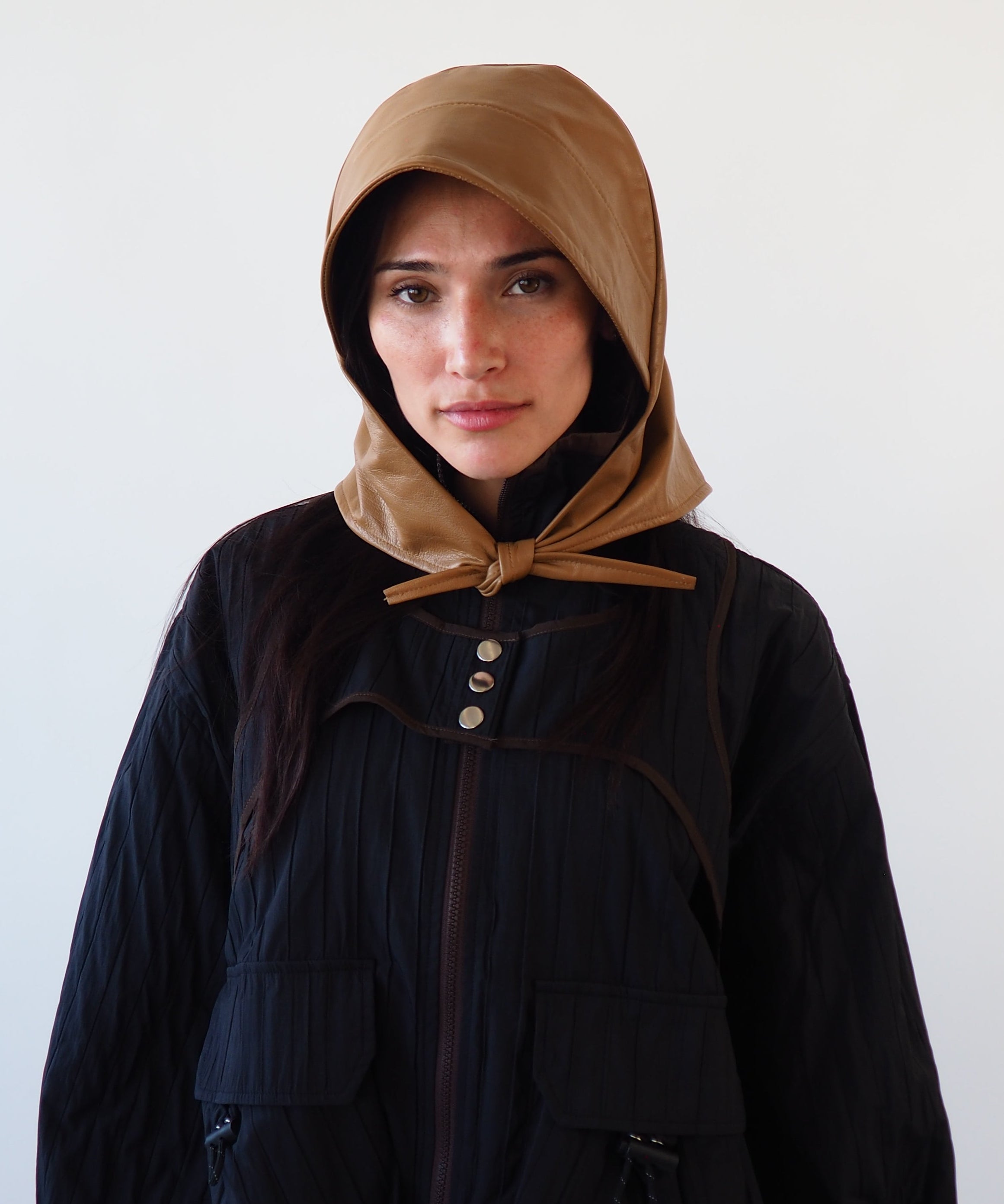 Bonnet in Tan Lambskin - CLYDE