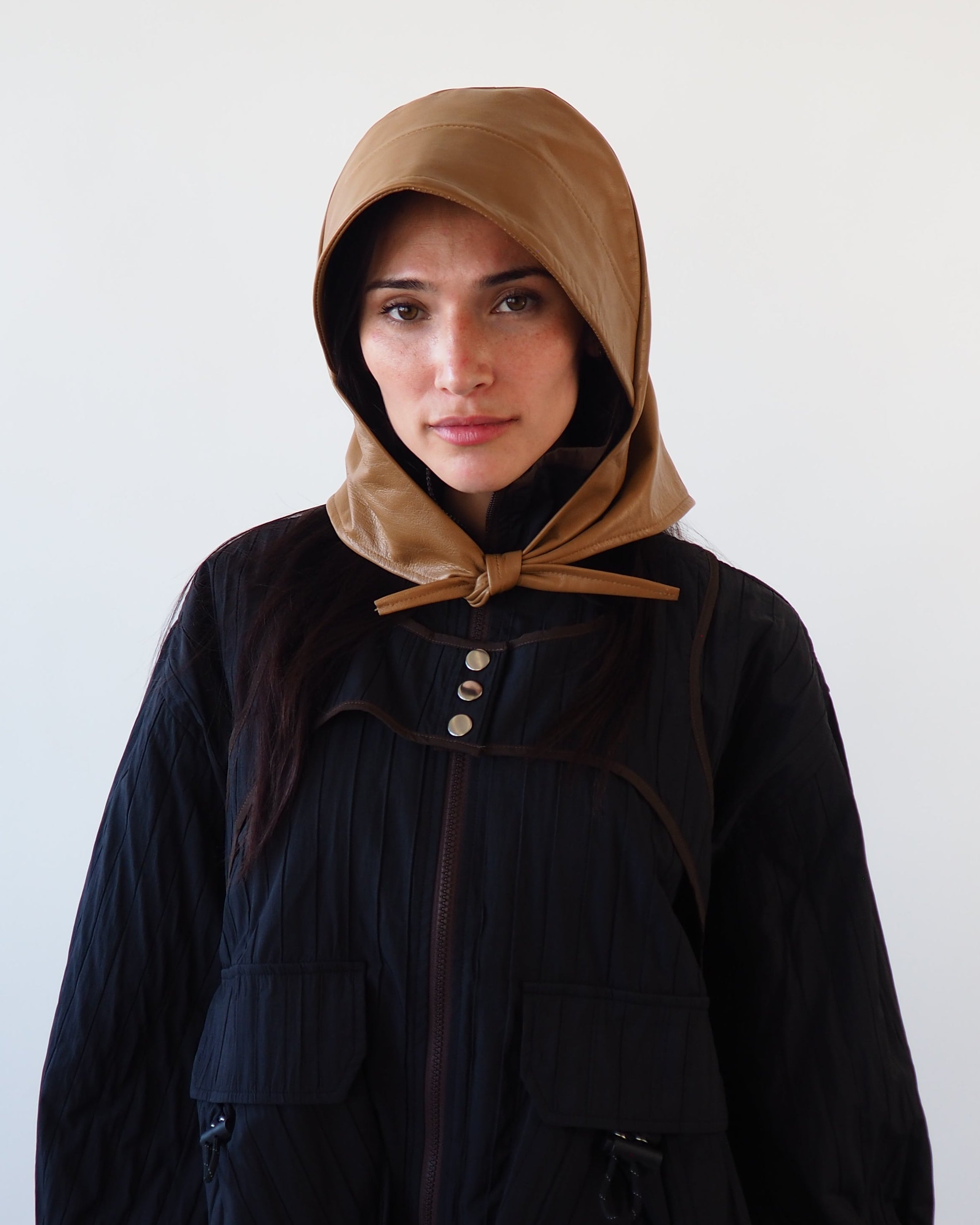 Bonnet in Tan Lambskin - CLYDE