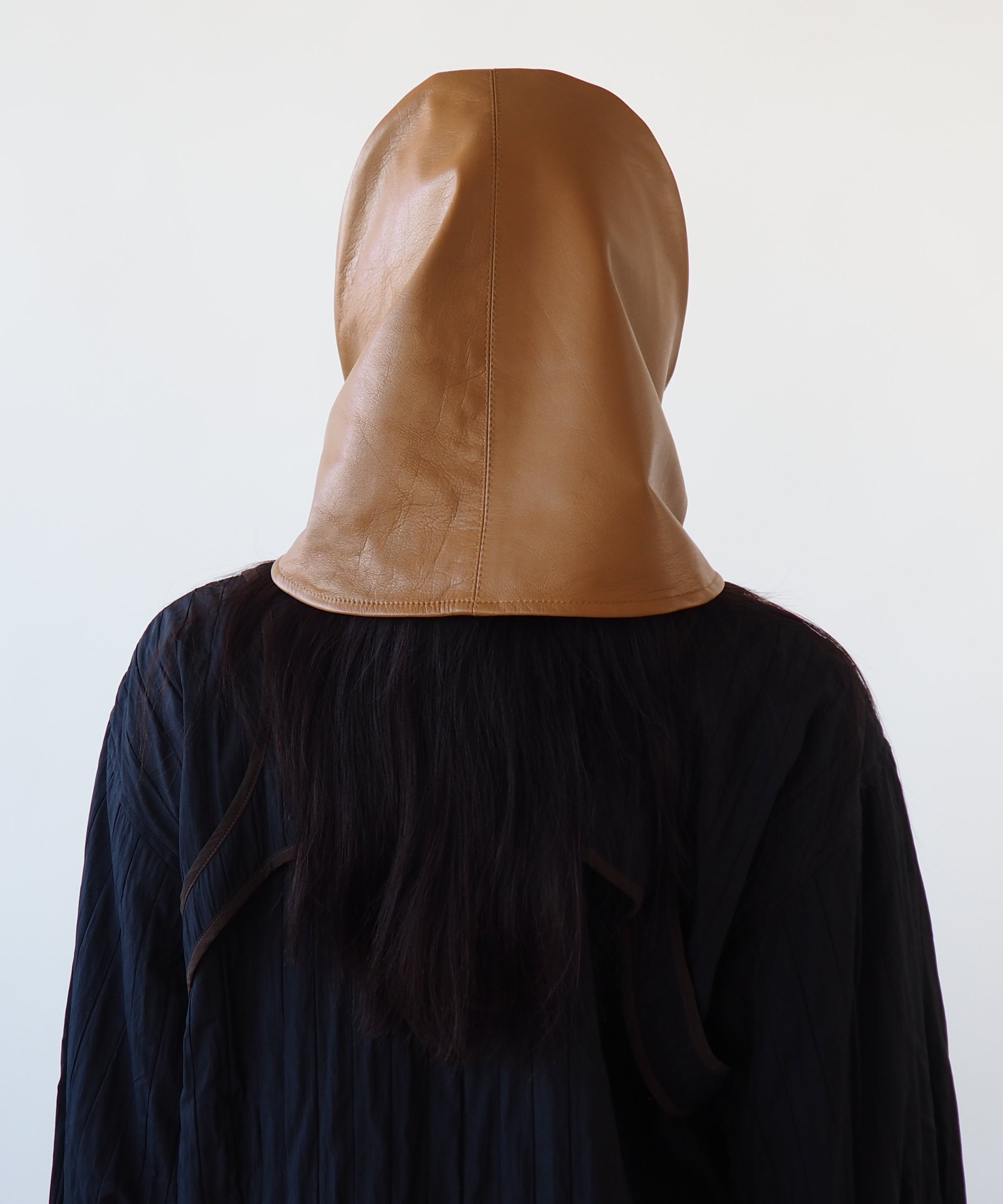 Bonnet in Tan Lambskin - CLYDE
