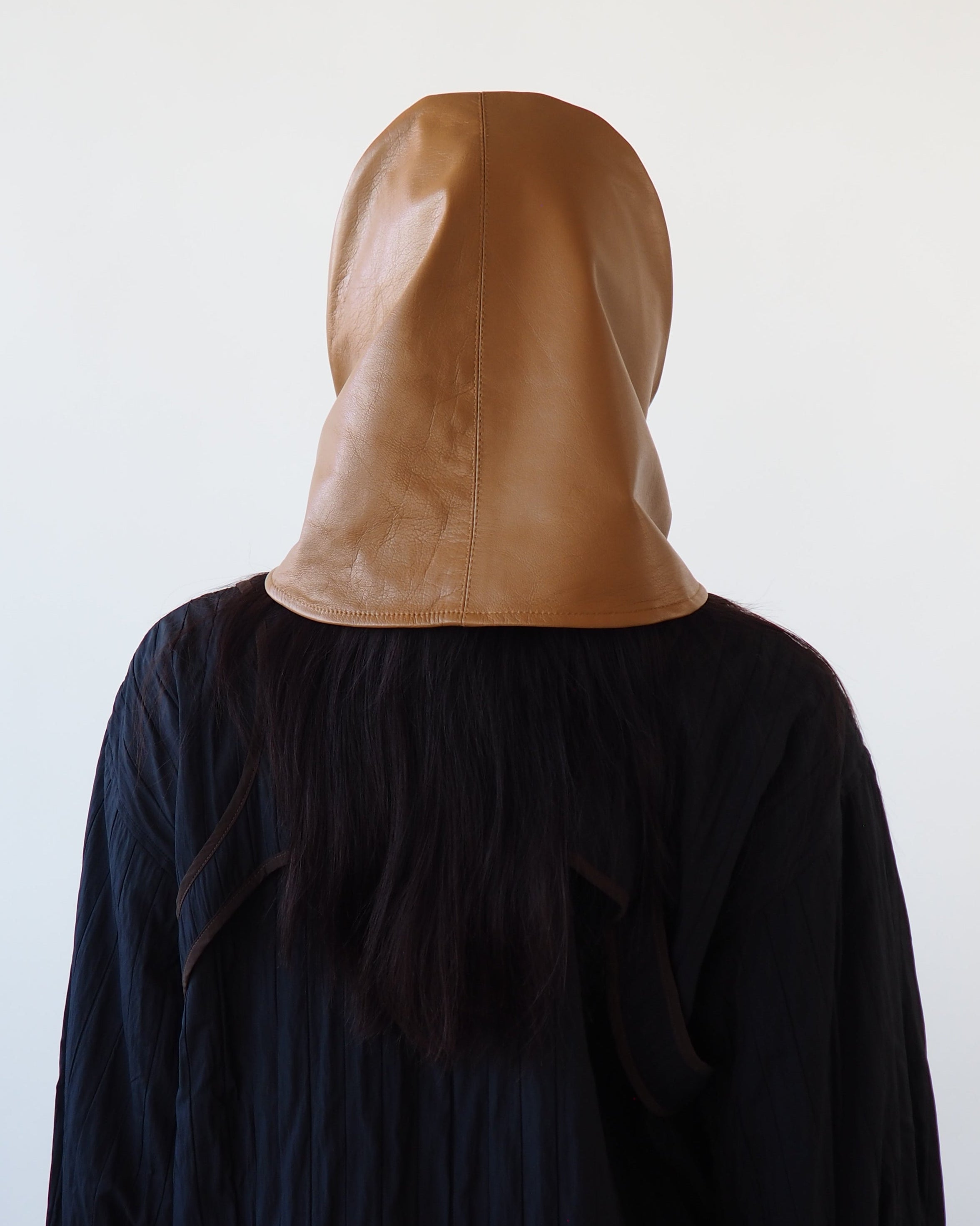 Bonnet in Tan Lambskin - CLYDE