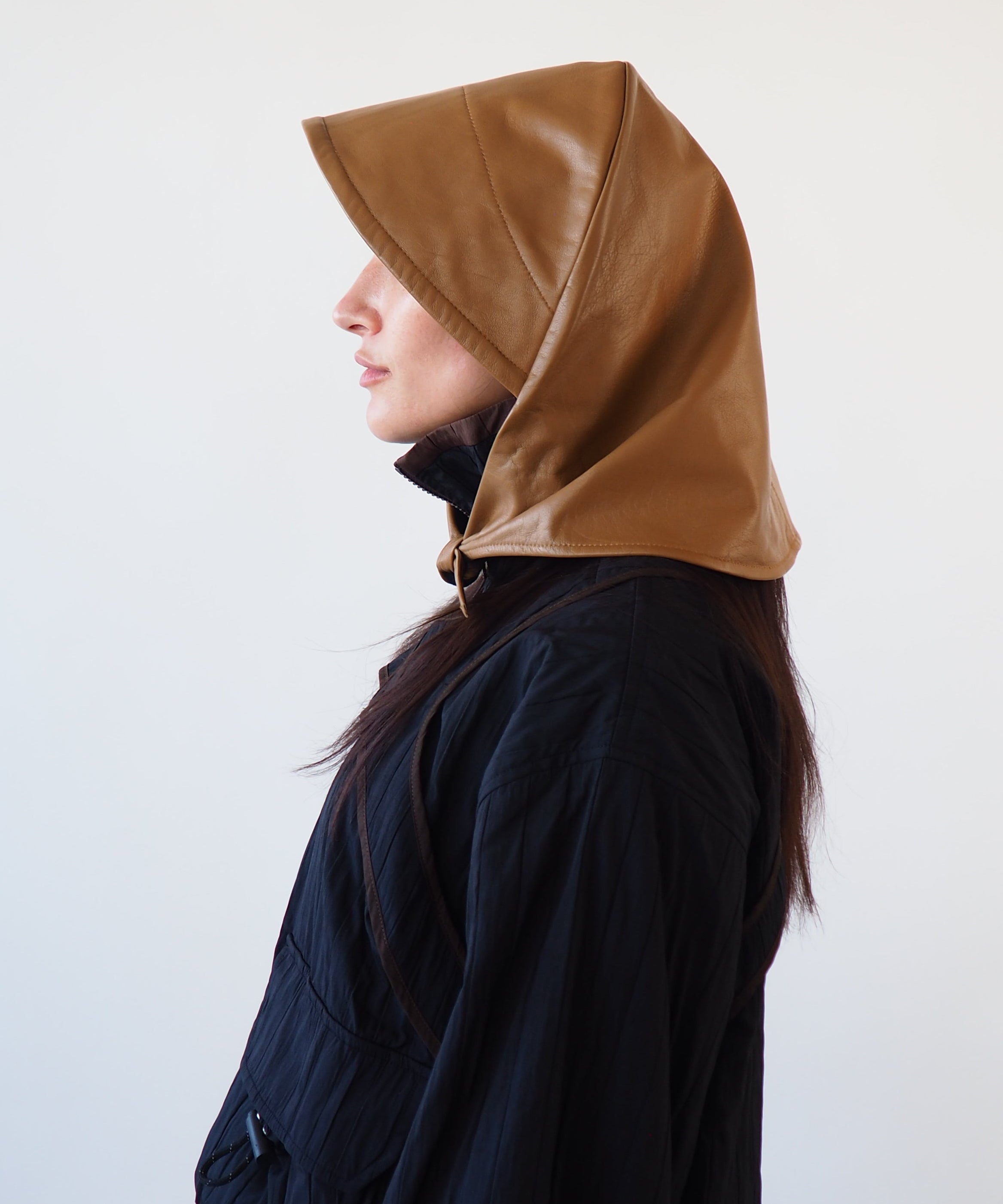 Bonnet in Tan Lambskin - CLYDE