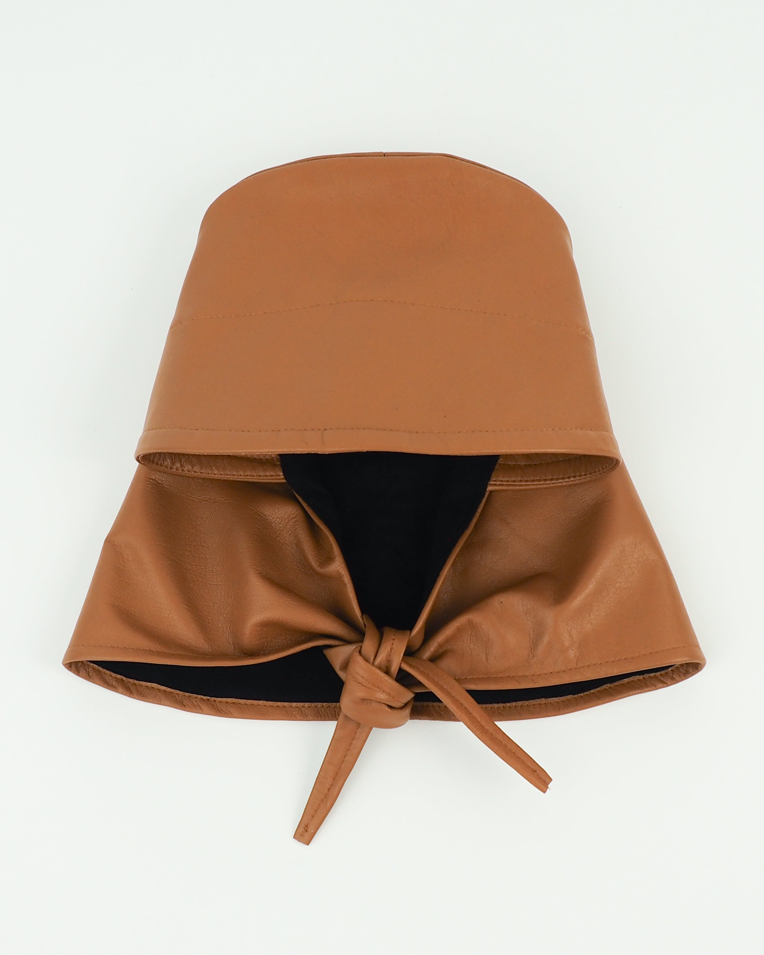 Bonnet in Tan Lambskin - CLYDE