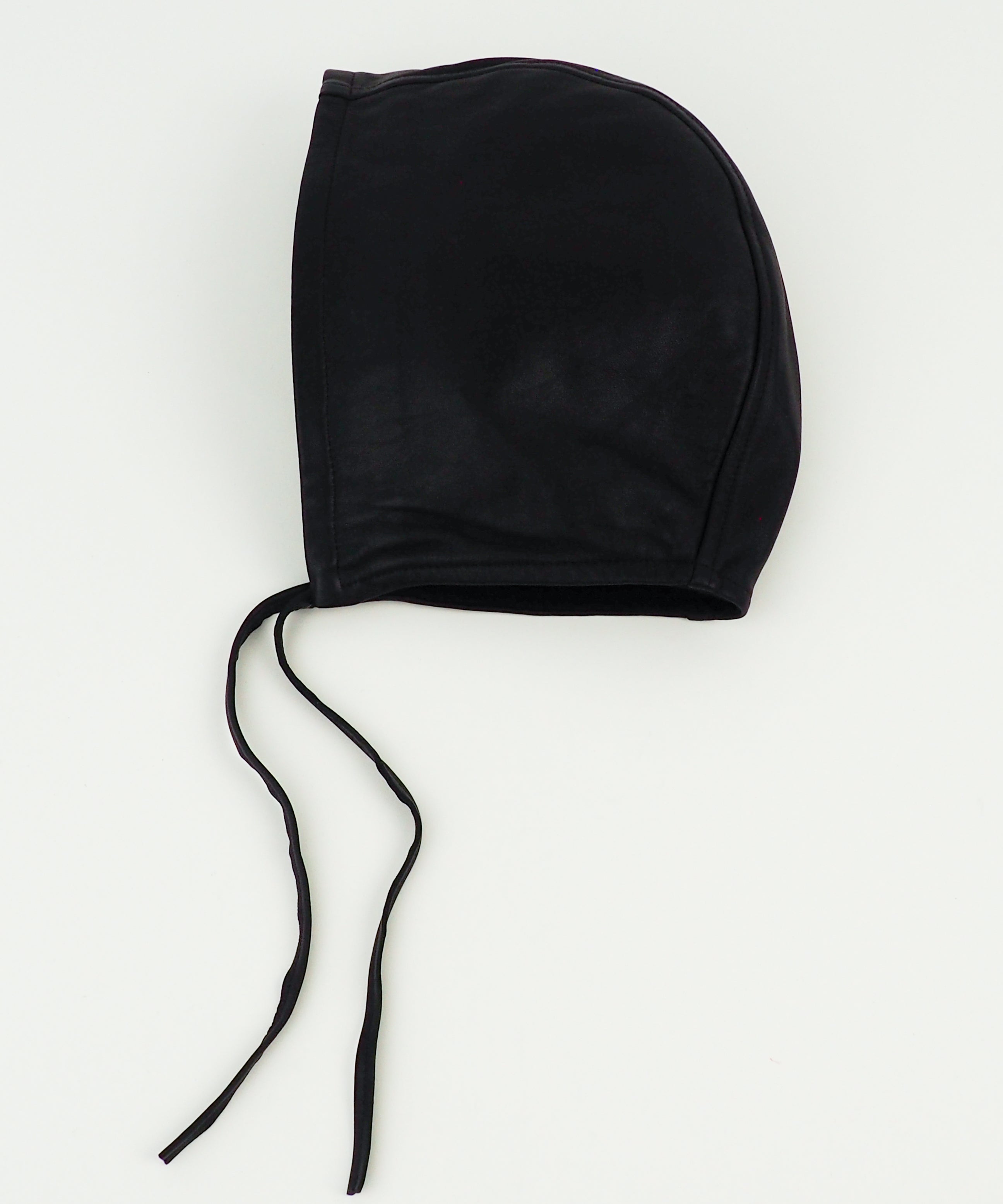 Volo Hat in Black Lambskin - CLYDE