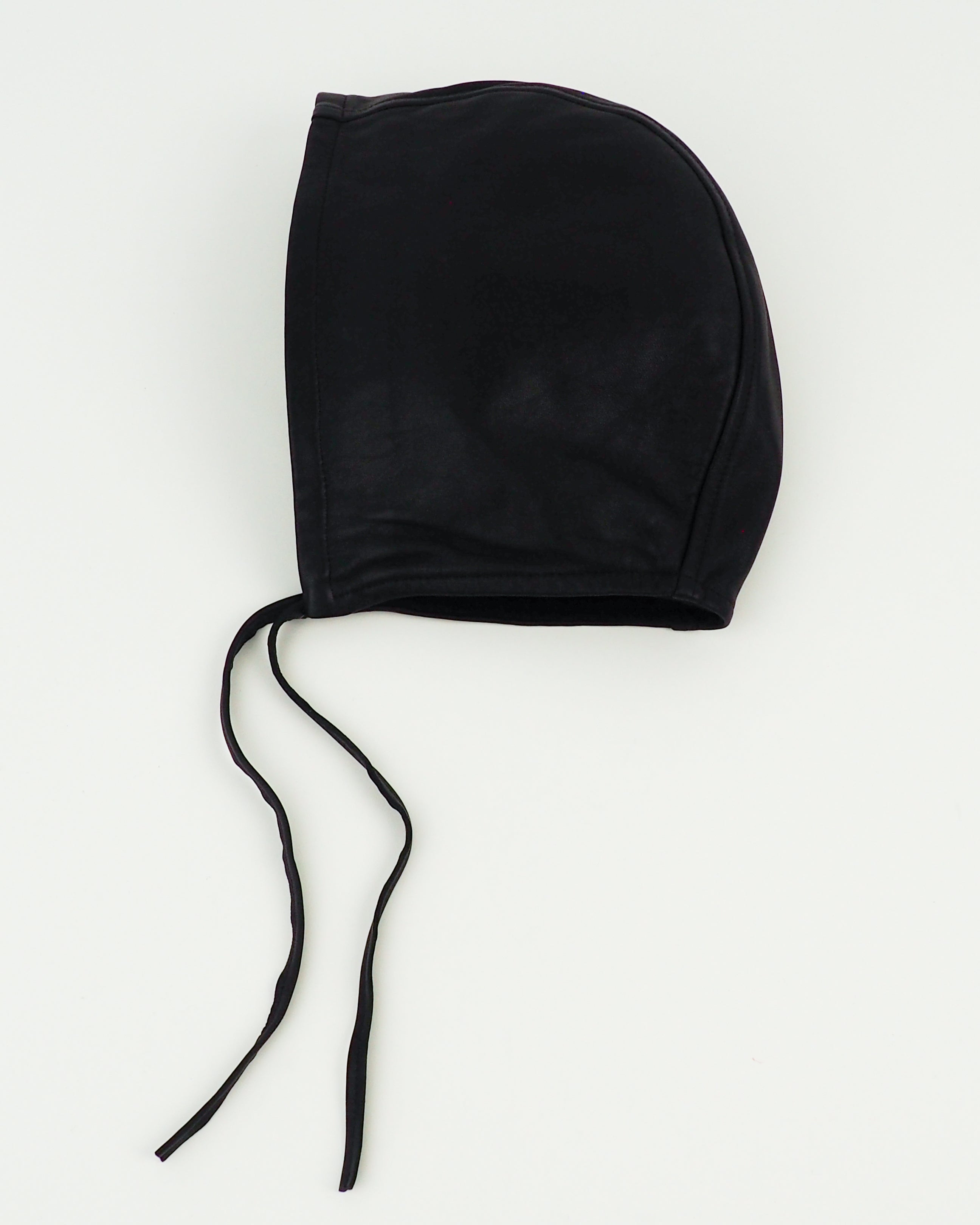 Volo Hat in Black Lambskin - CLYDE