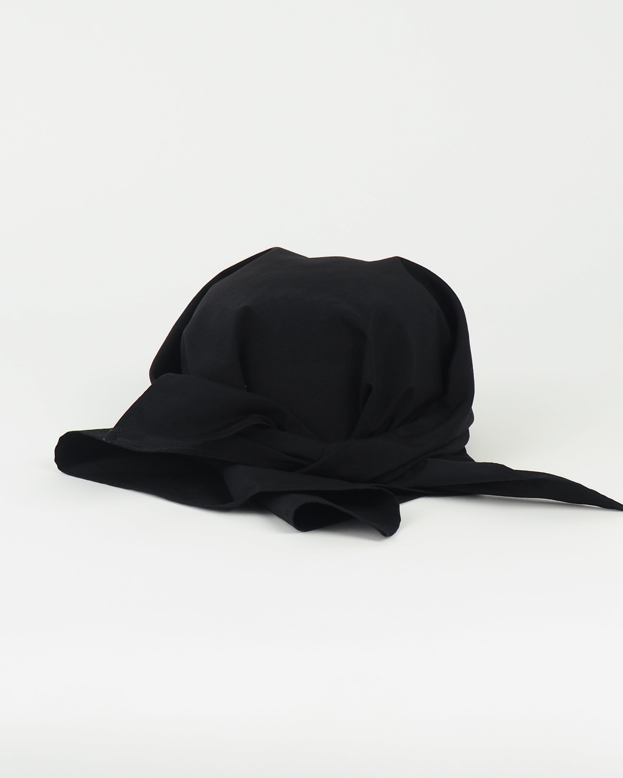 Brim Scarf in Black Nylon - CLYDE