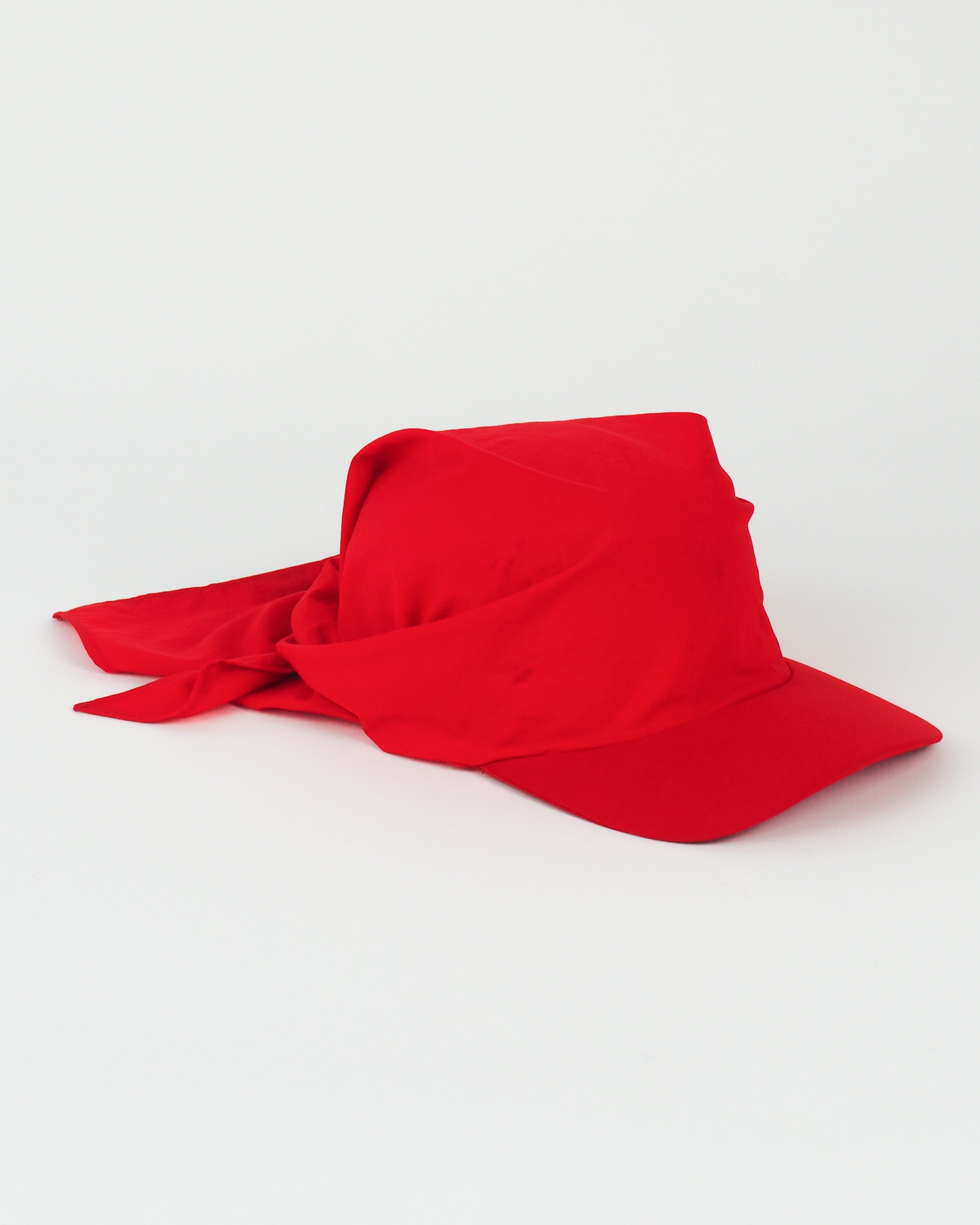 Brim Scarf in Red Nylon - CLYDE