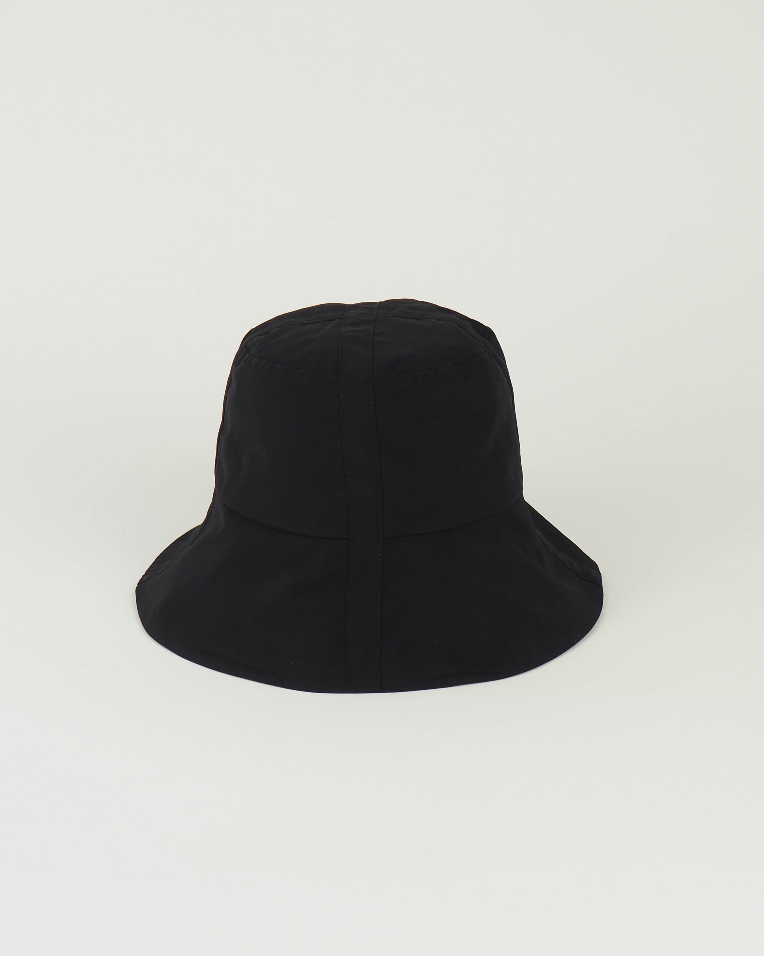 Swim Bucket in Black - CLYDE